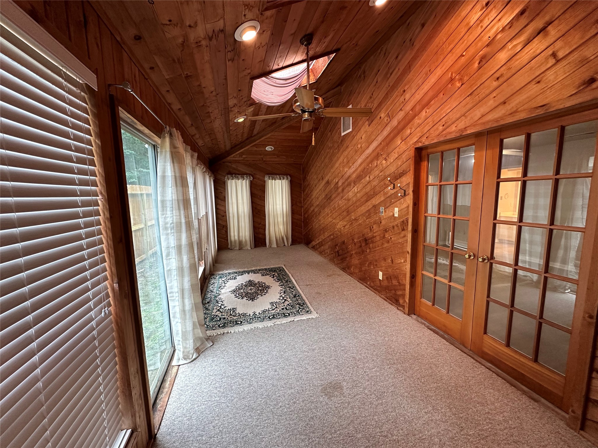 15127 Forest Lodge Drive Property Photo 12