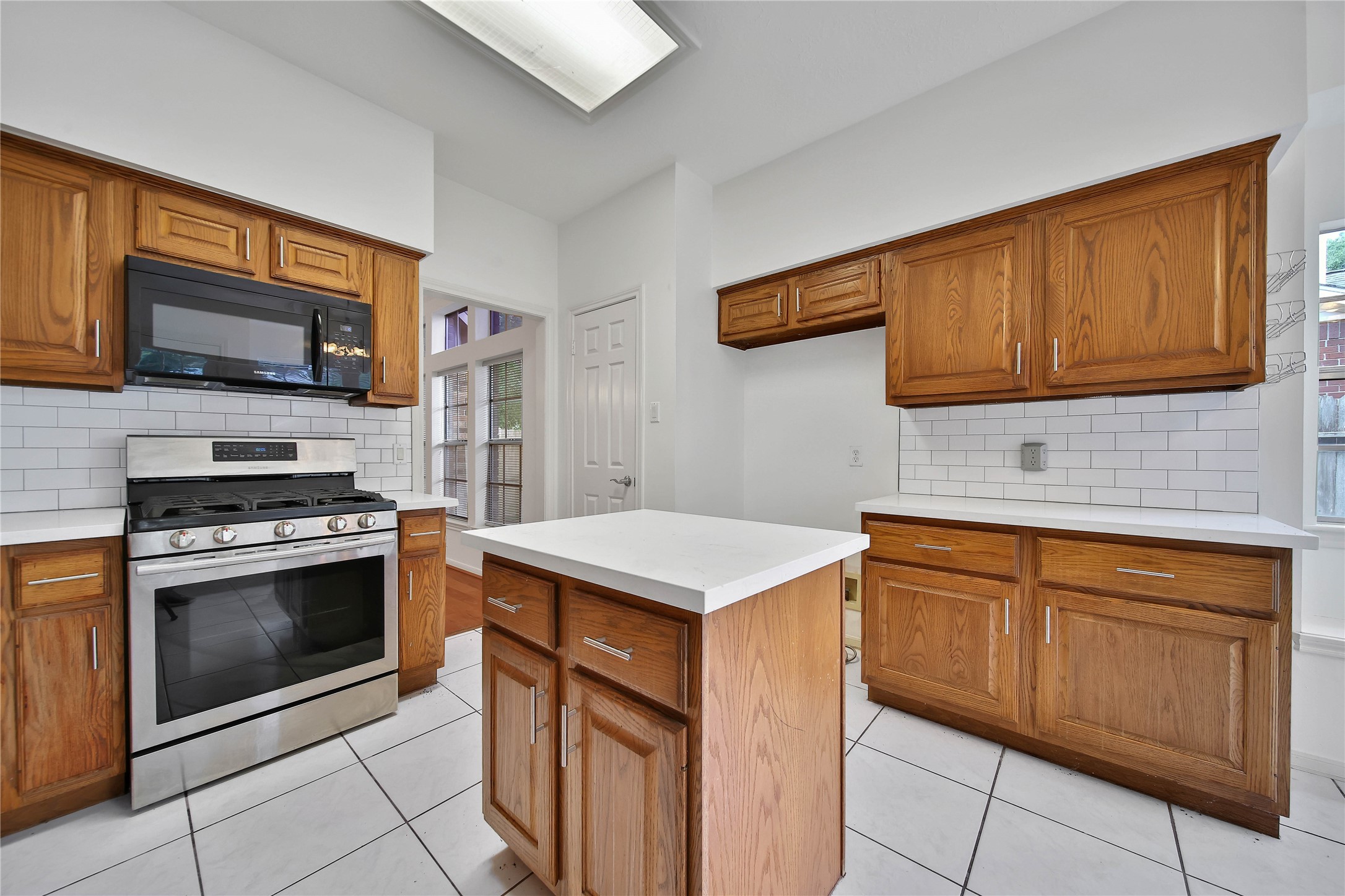 16014 Brittany Knoll Drive Property Photo 18