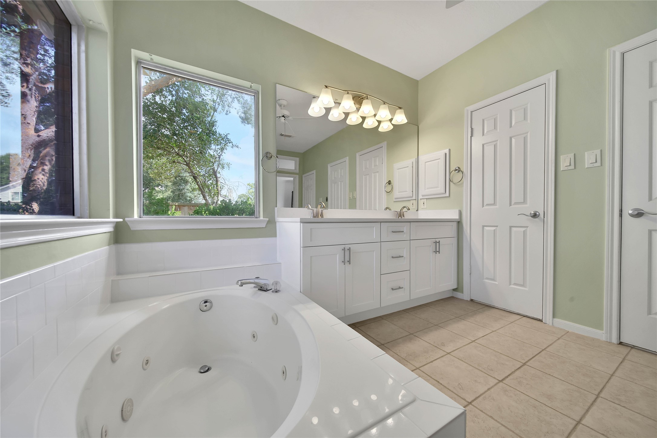 16014 Brittany Knoll Drive Property Photo 21