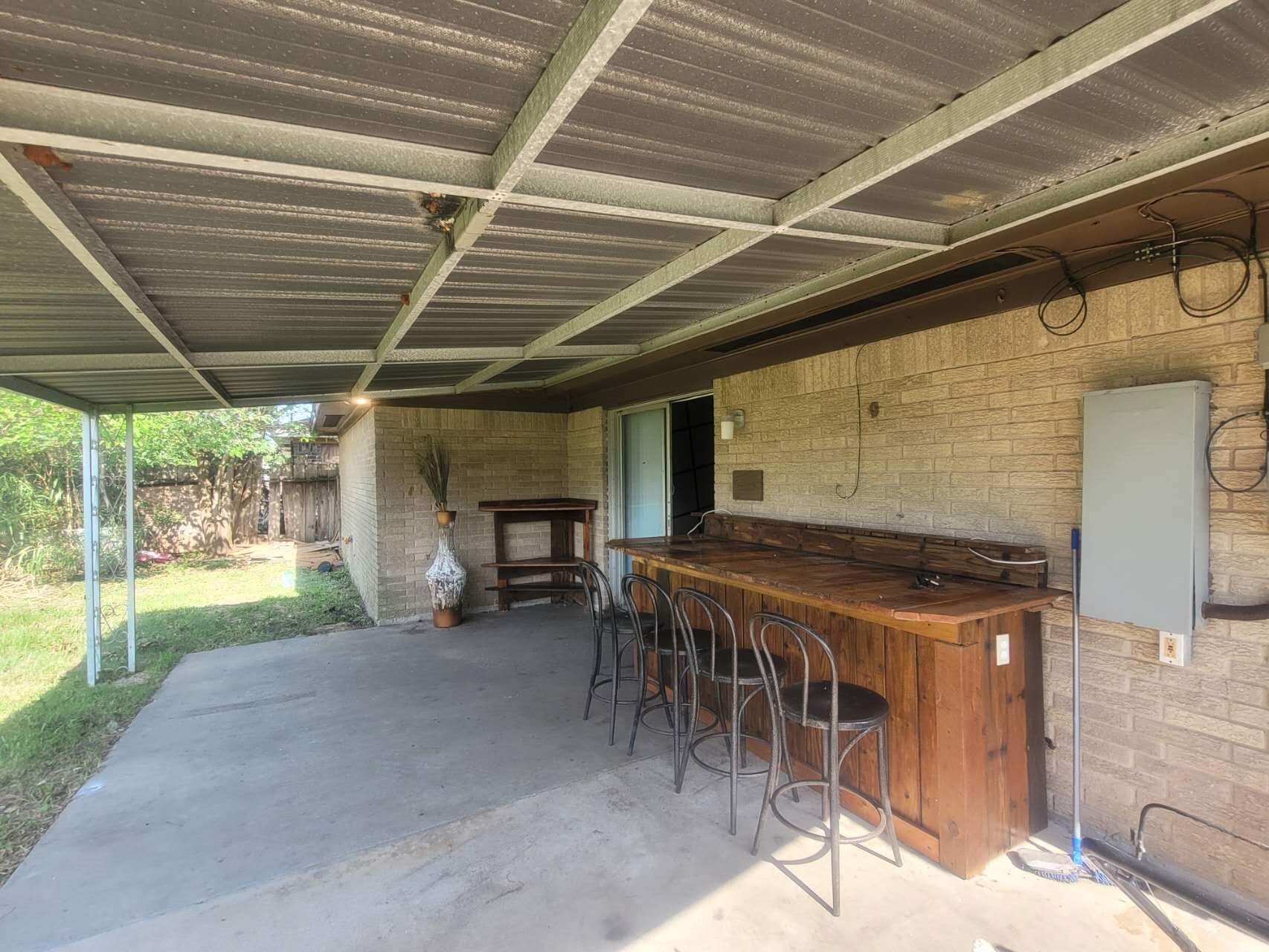 2709 21st Avenue N Property Photo 2