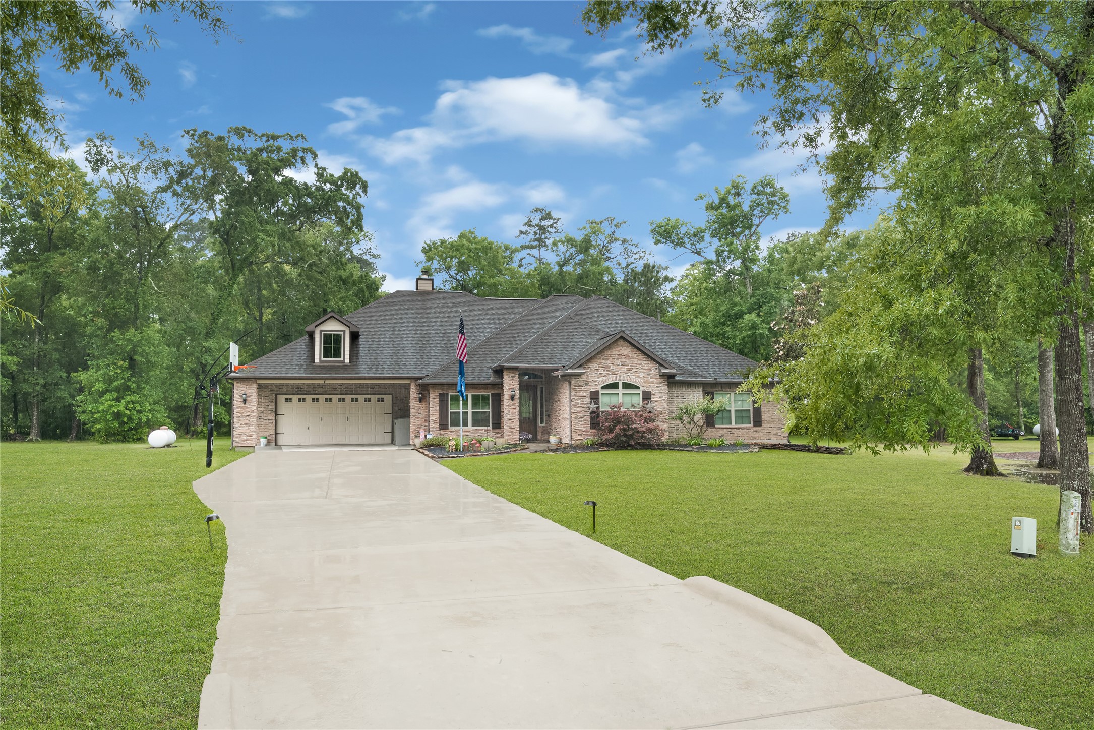 27706 Live Oak View Court Property Photo 3