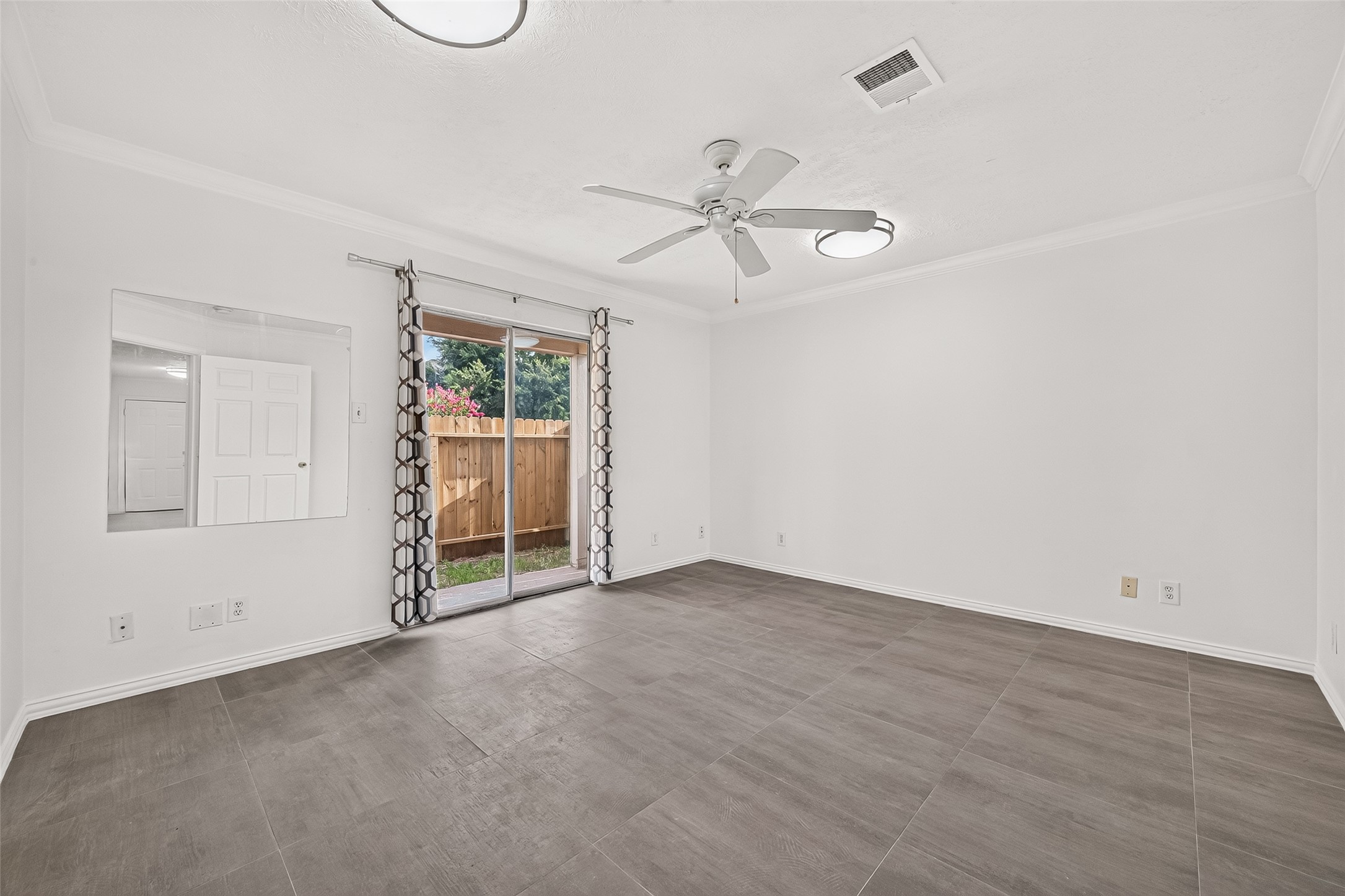 12502 Venus Park Lane Property Photo 3