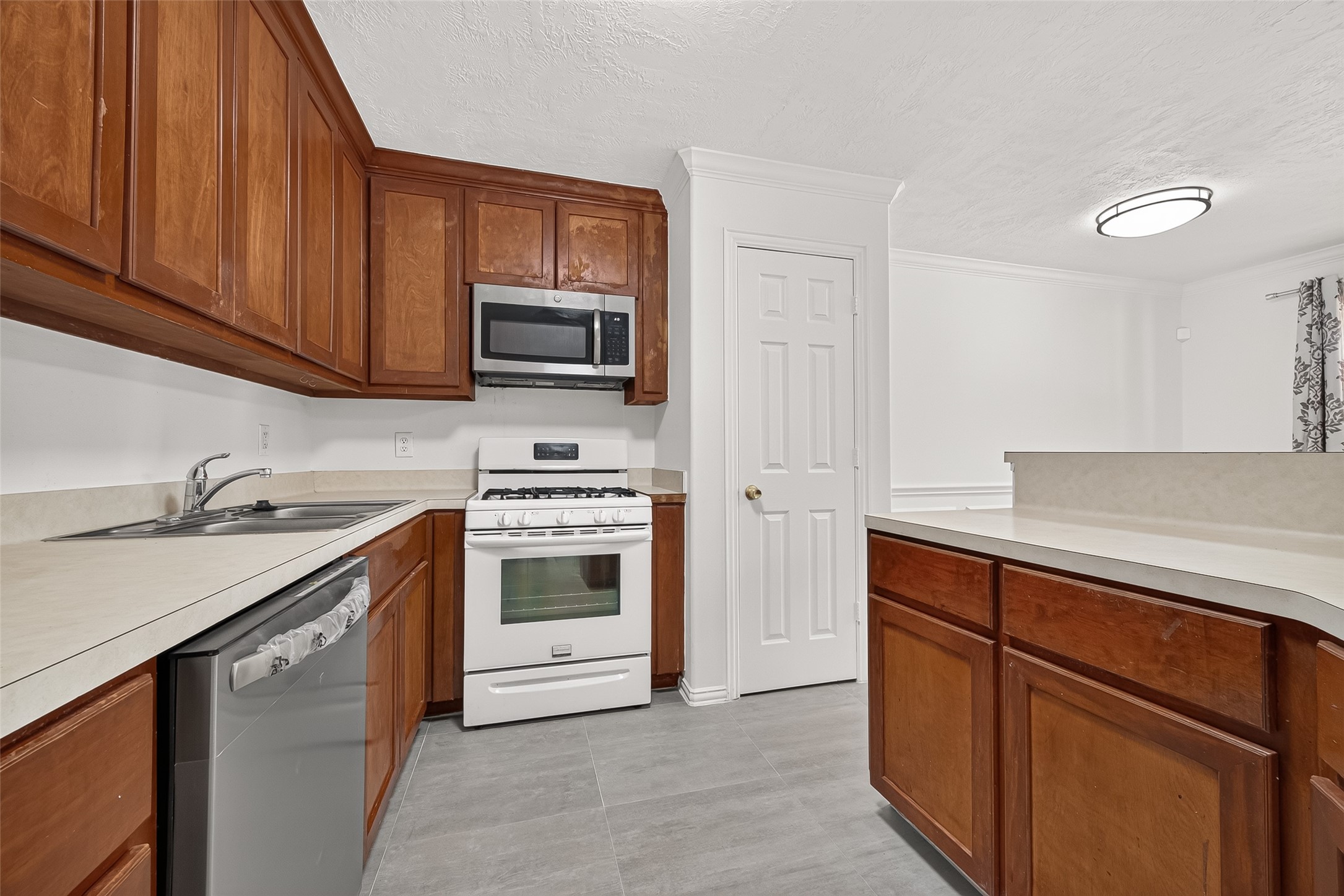 12502 Venus Park Lane Property Photo 9