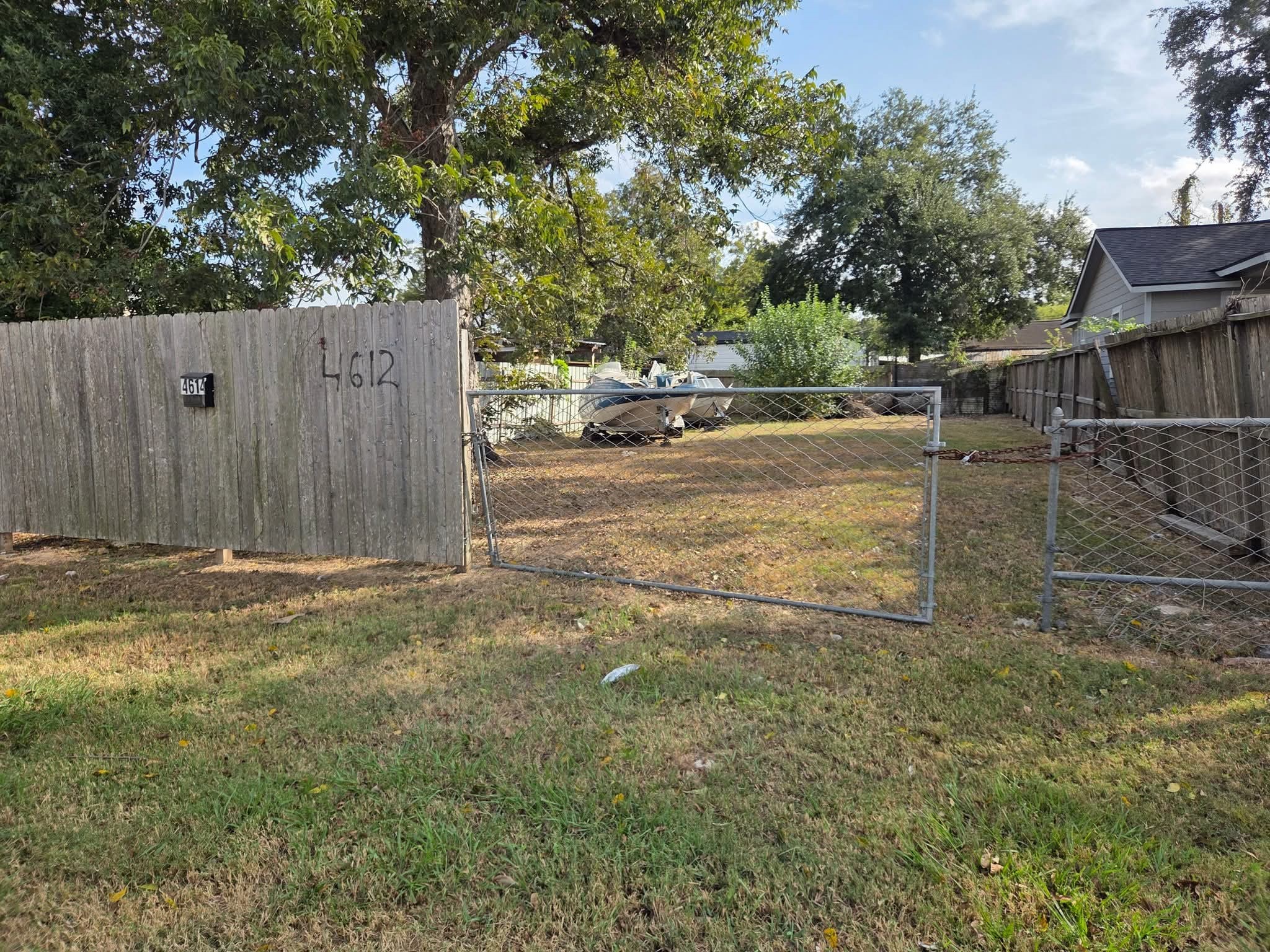 4614 Weaver Road Property Photo 1