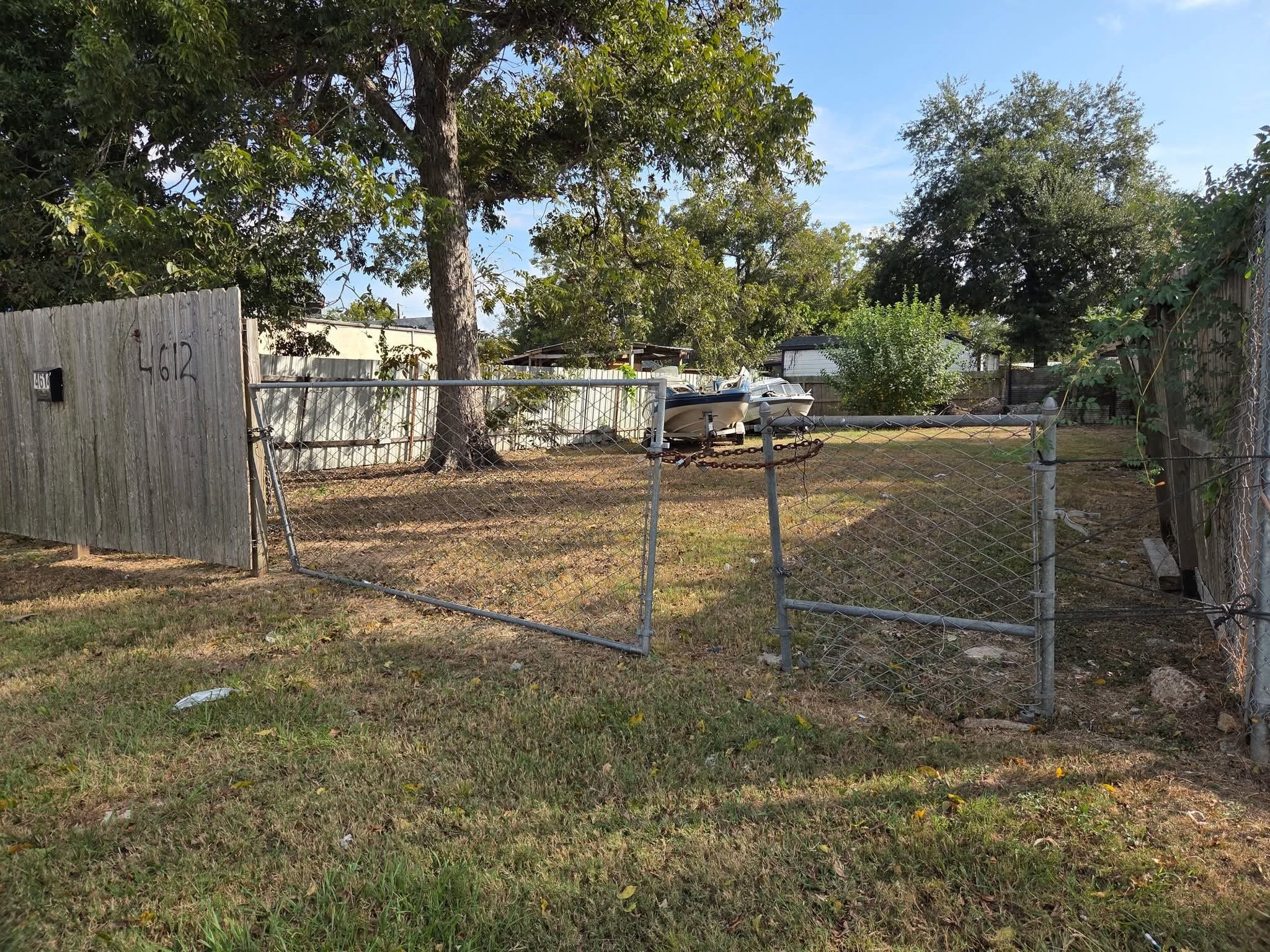 4614 Weaver Road Property Photo 2