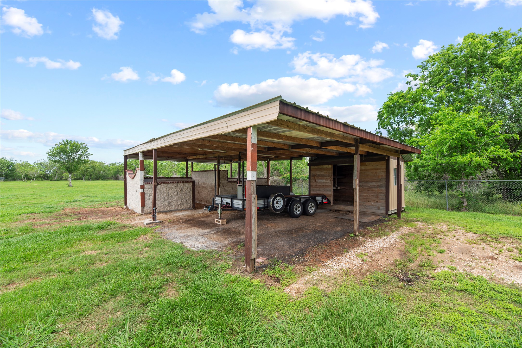 523 Moore Bar Road Property Photo 12