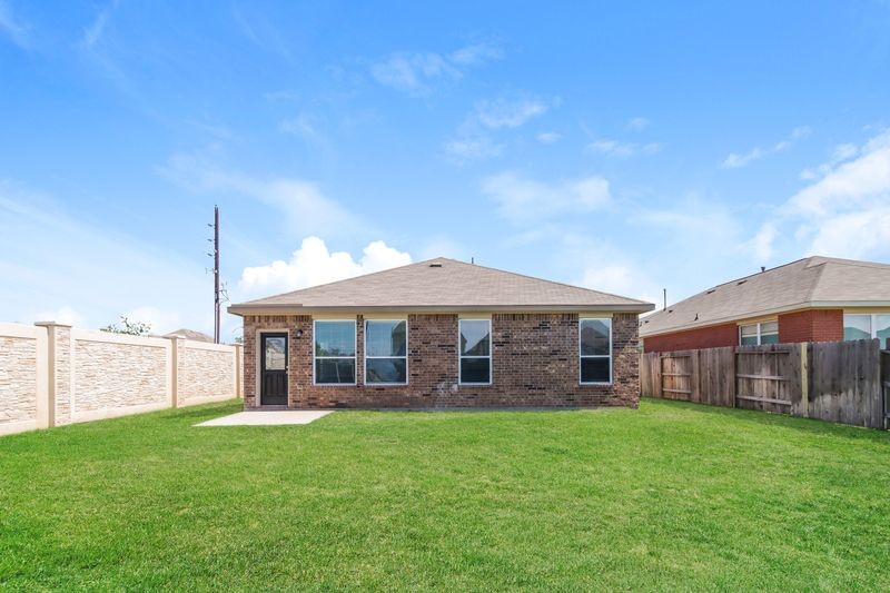 29602 Clover Shore Drive Property Photo 2