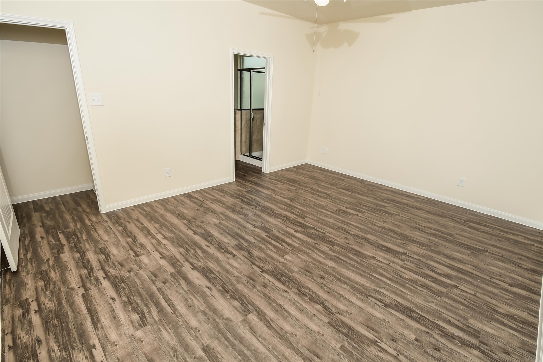 29602 Clover Shore Drive Property Photo 7