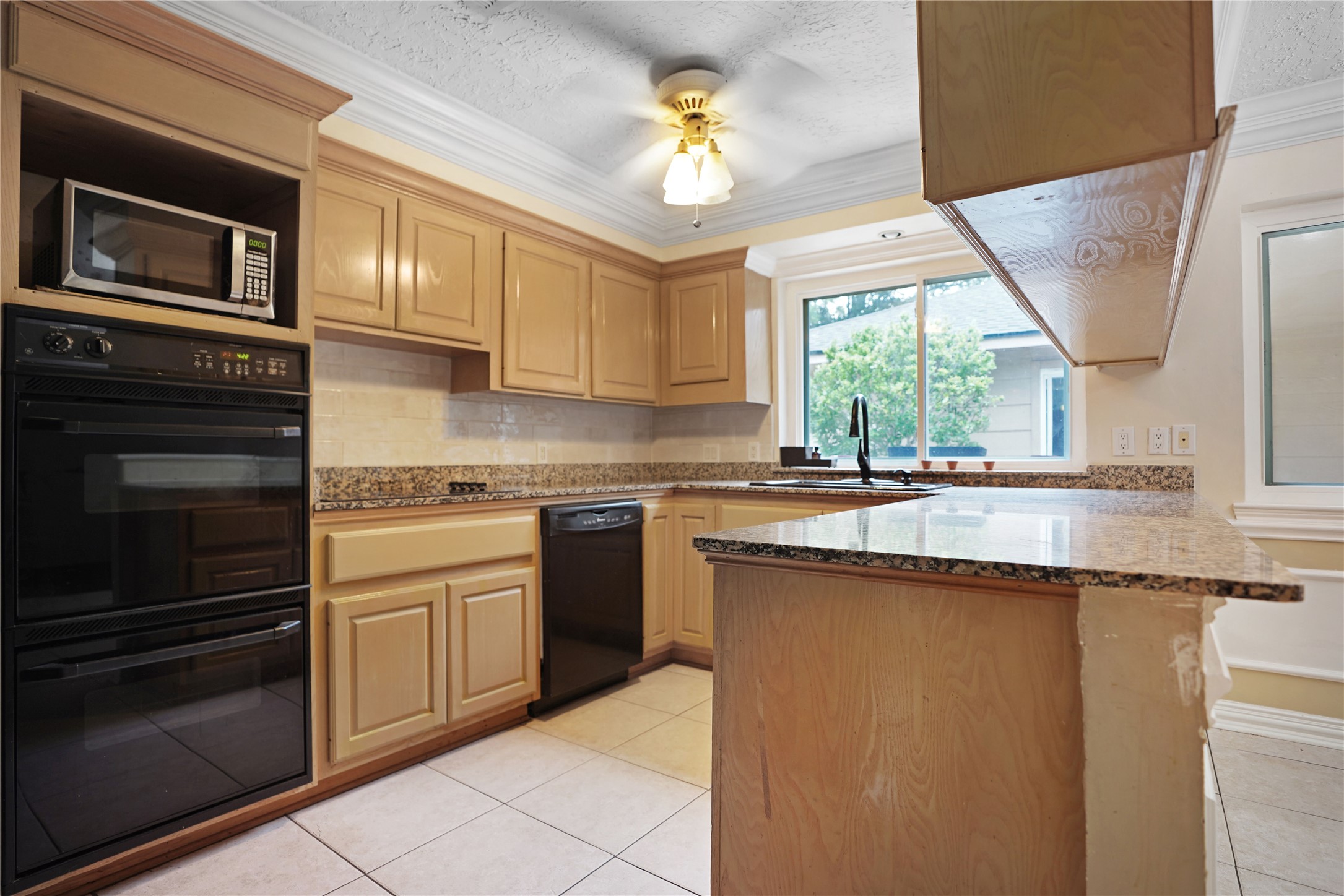 17119 Mellow Ridge Drive Property Photo 13
