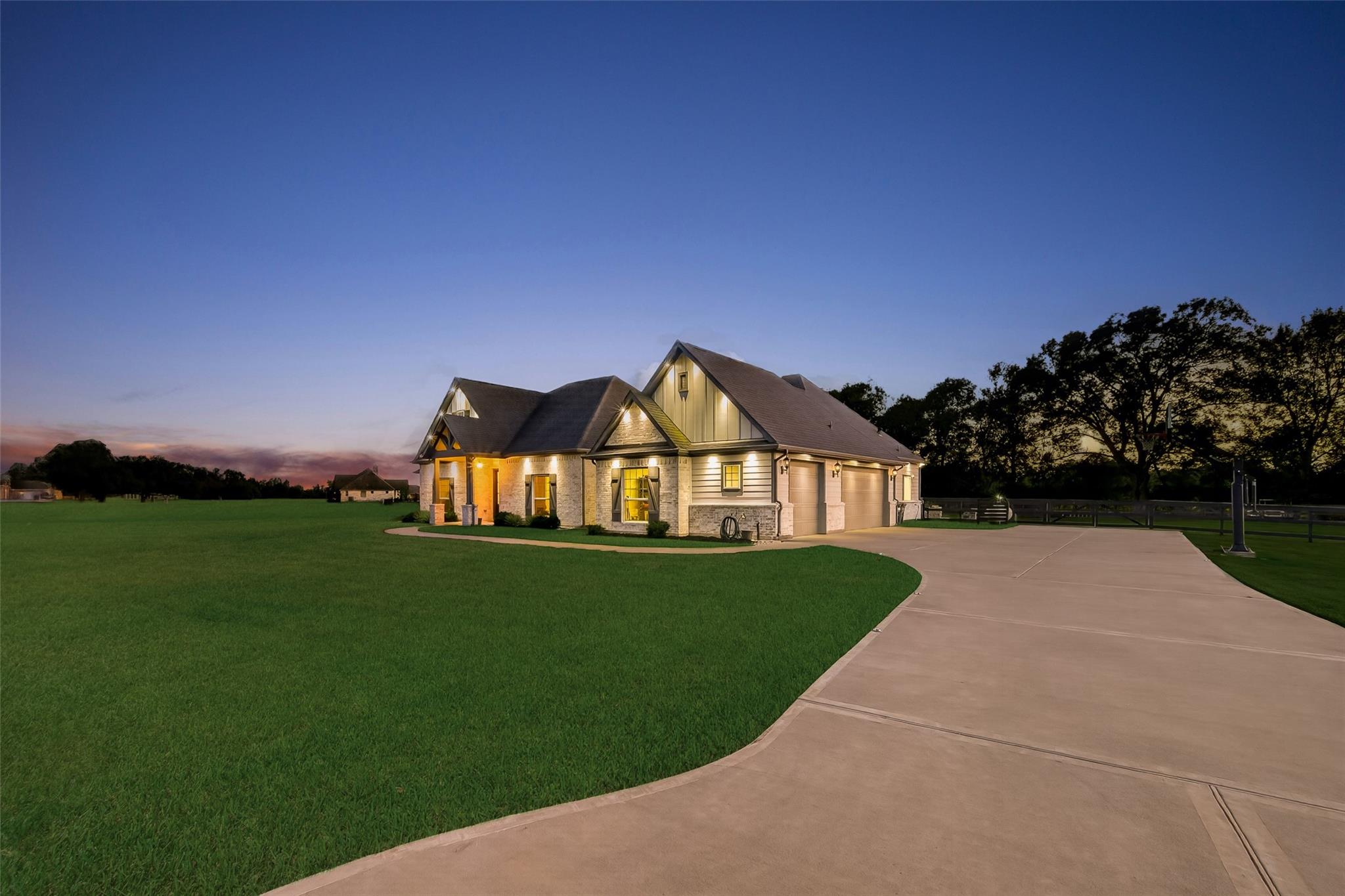 415 China Grove Drive Property Photo 3