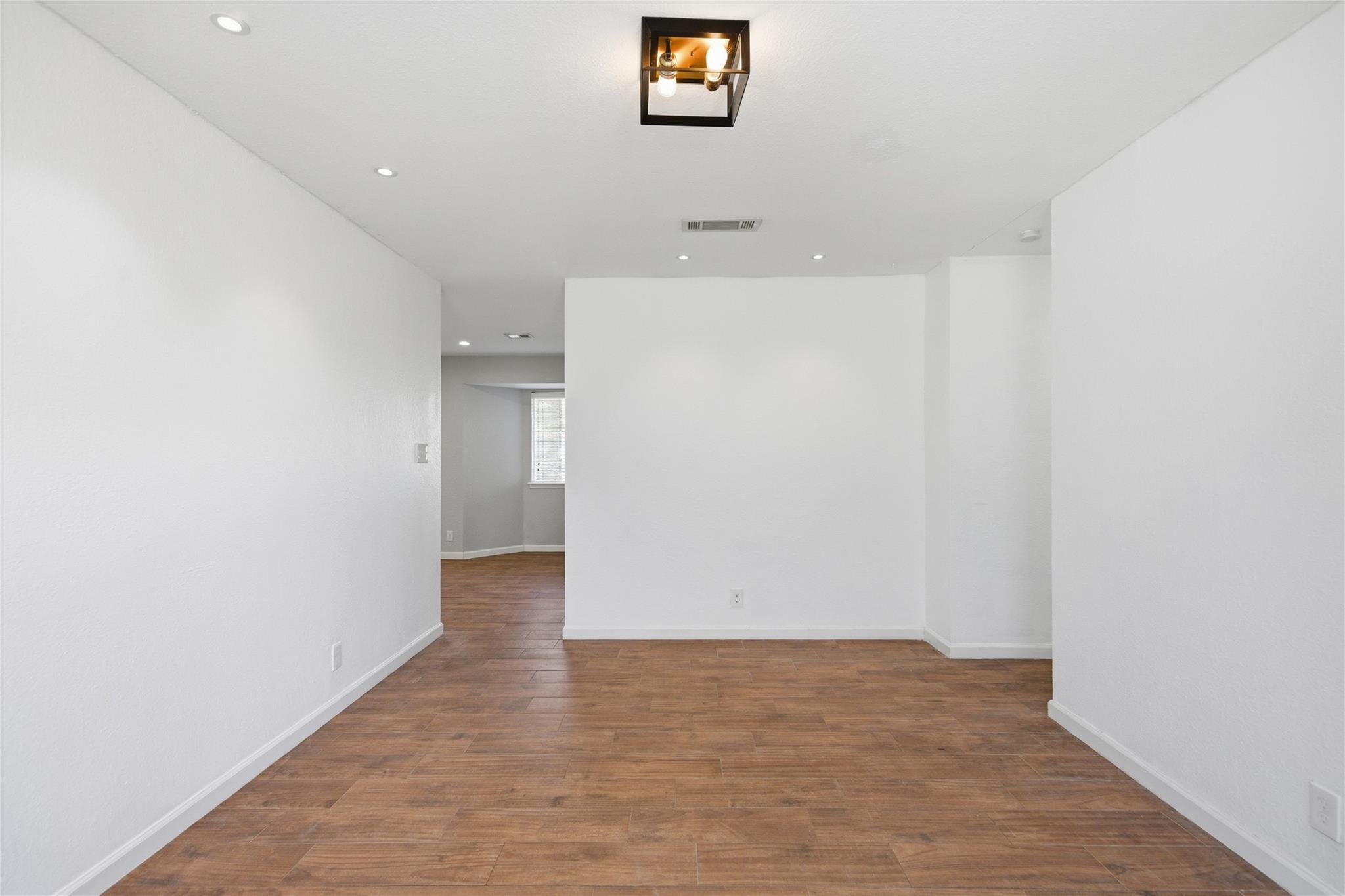 1704 Cherry Orchard Drive Property Photo 3