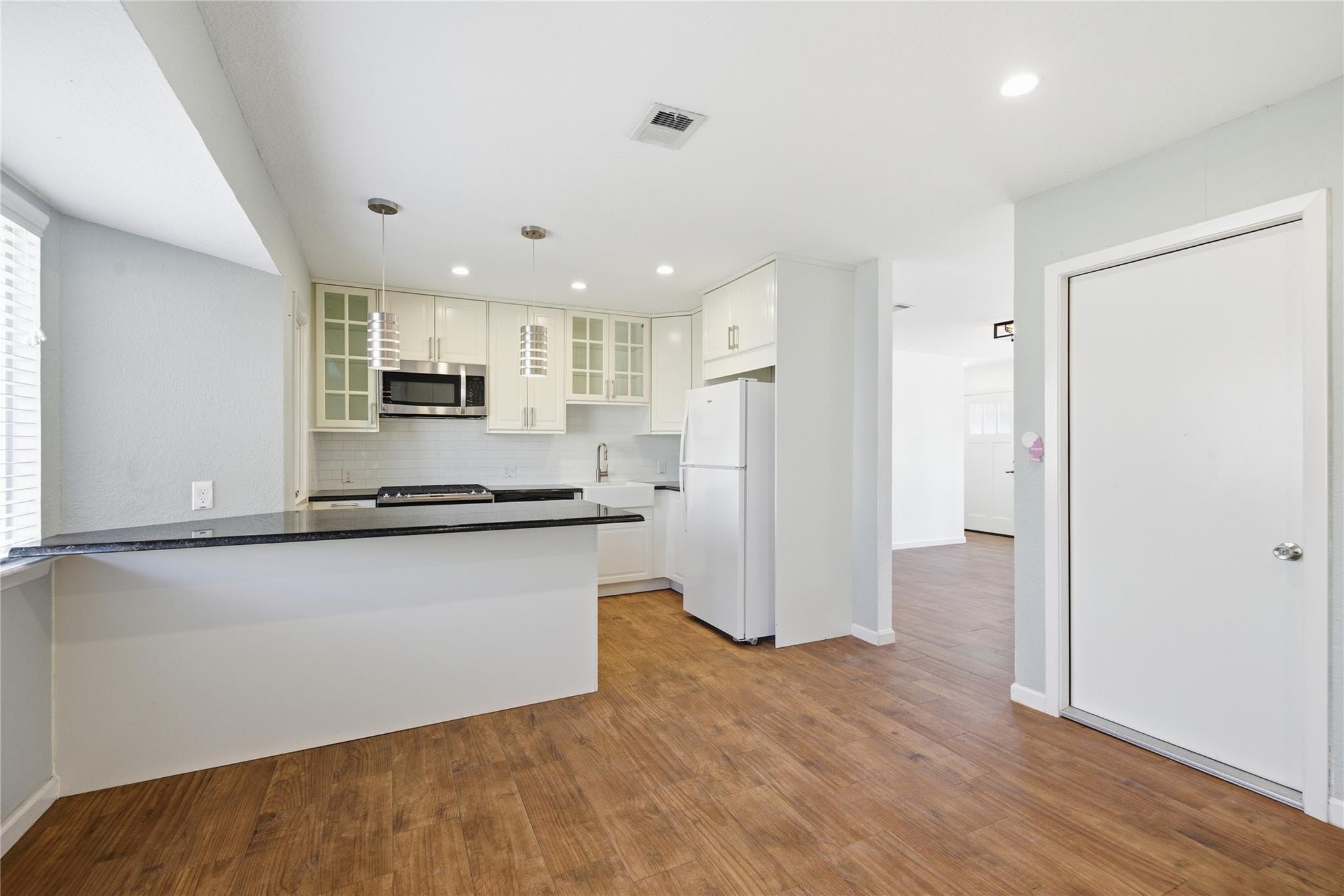 1704 Cherry Orchard Drive Property Photo 12