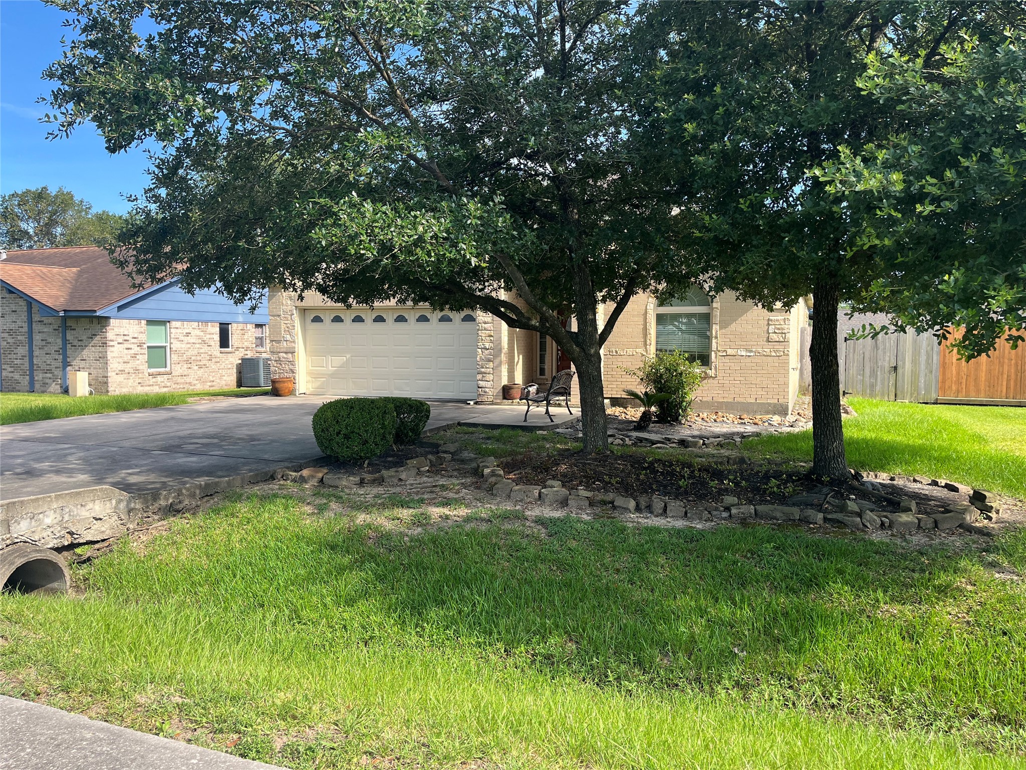 418 Fall Creek Drive Property Photo 4