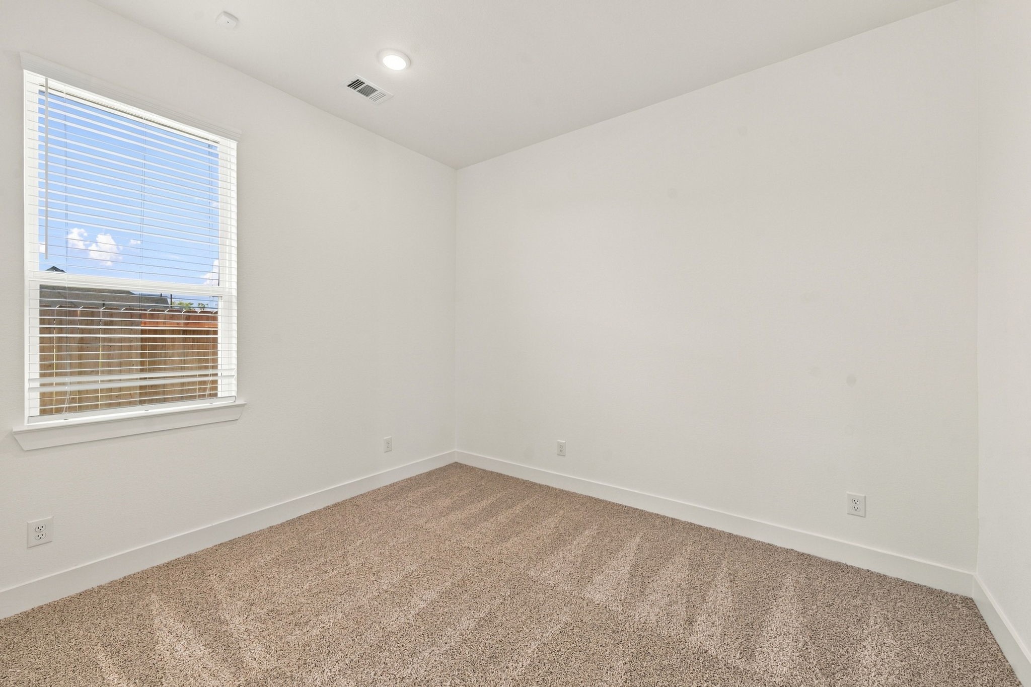 12206 Denham Drive Property Photo 6