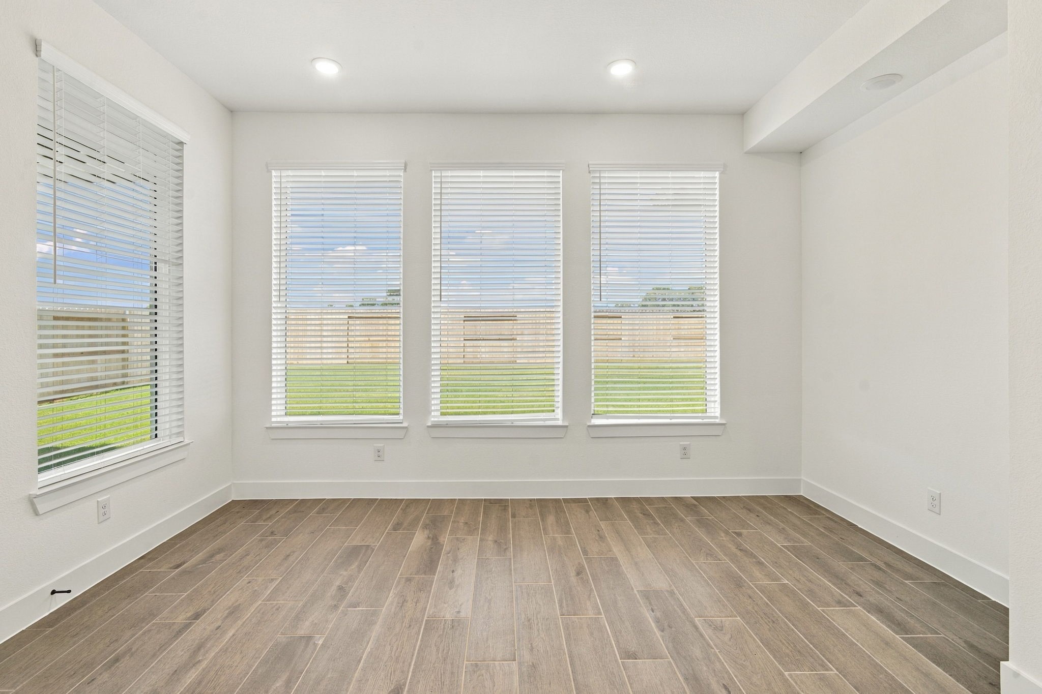 12206 Denham Drive Property Photo 23
