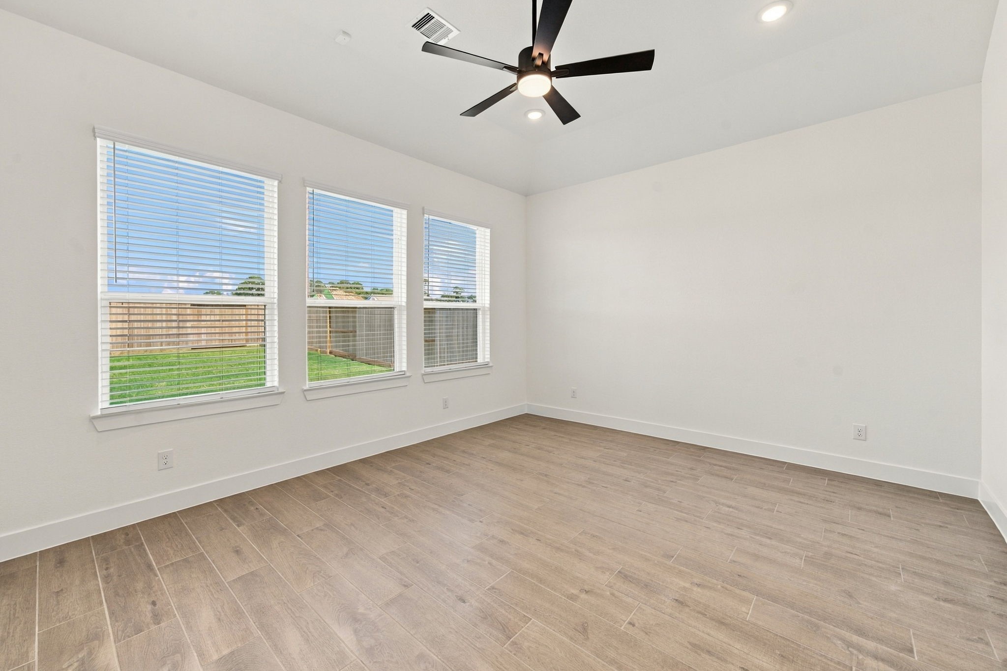 12206 Denham Drive Property Photo 24