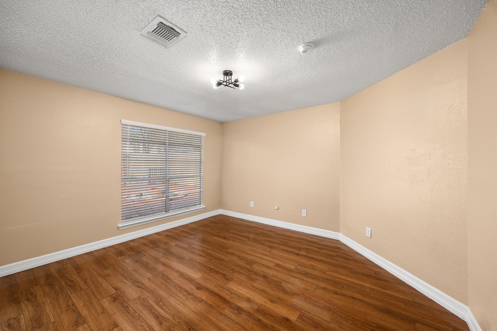 1014 Three Forks Drive Property Photo 10