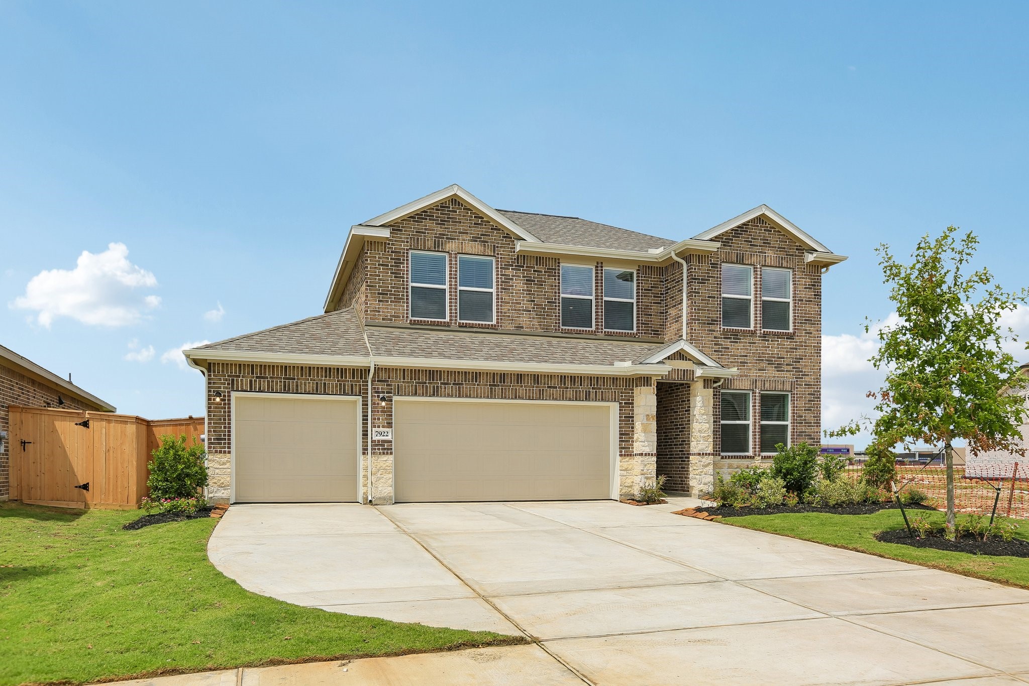7922 Jade Crest Drive Property Photo 1