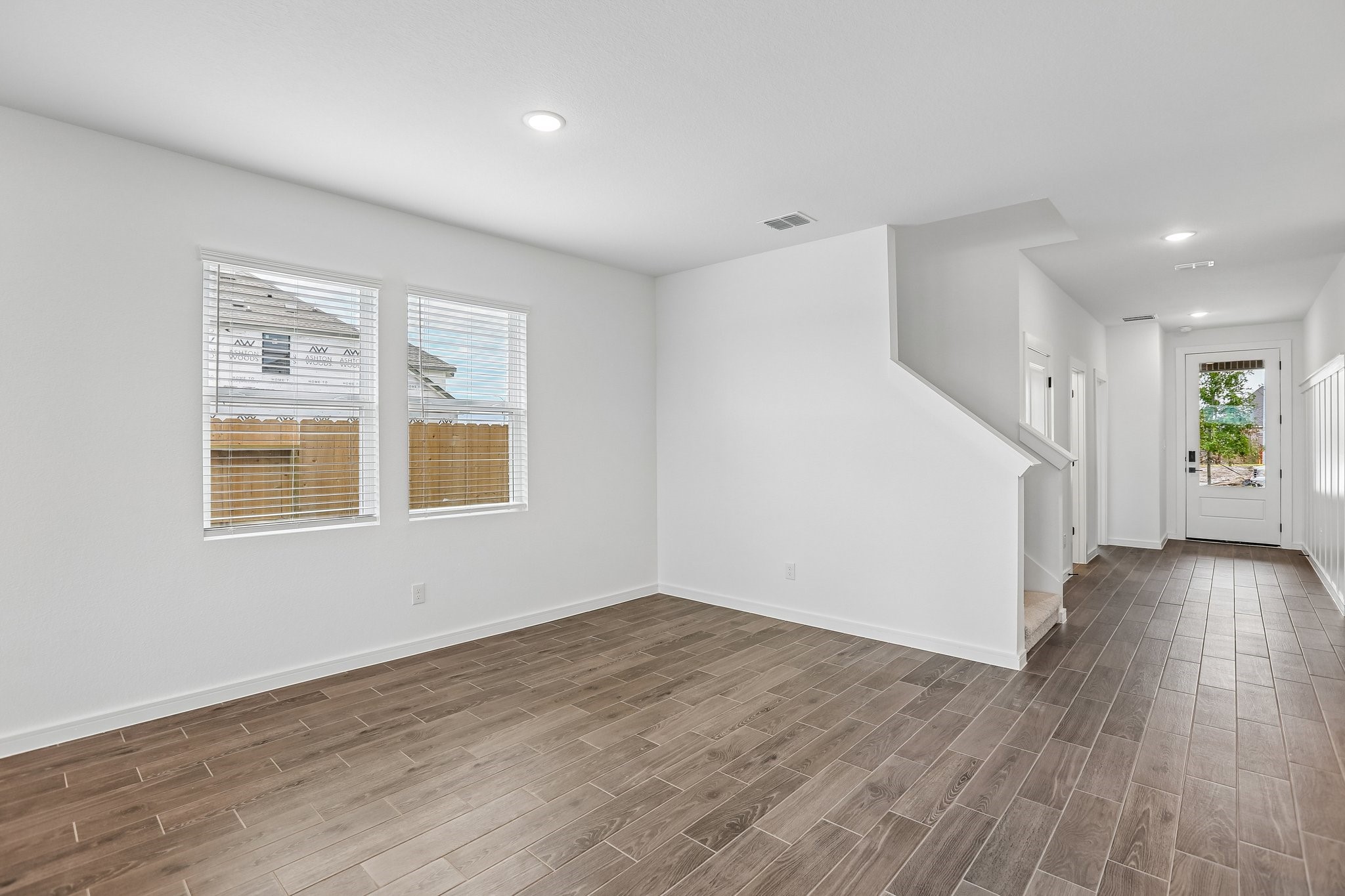 7922 Jade Crest Drive Property Photo 7