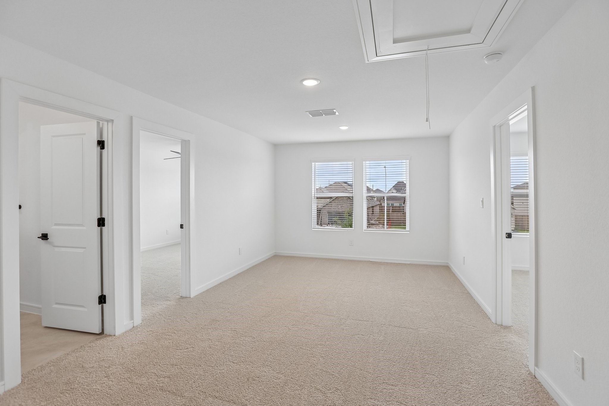7922 Jade Crest Drive Property Photo 15