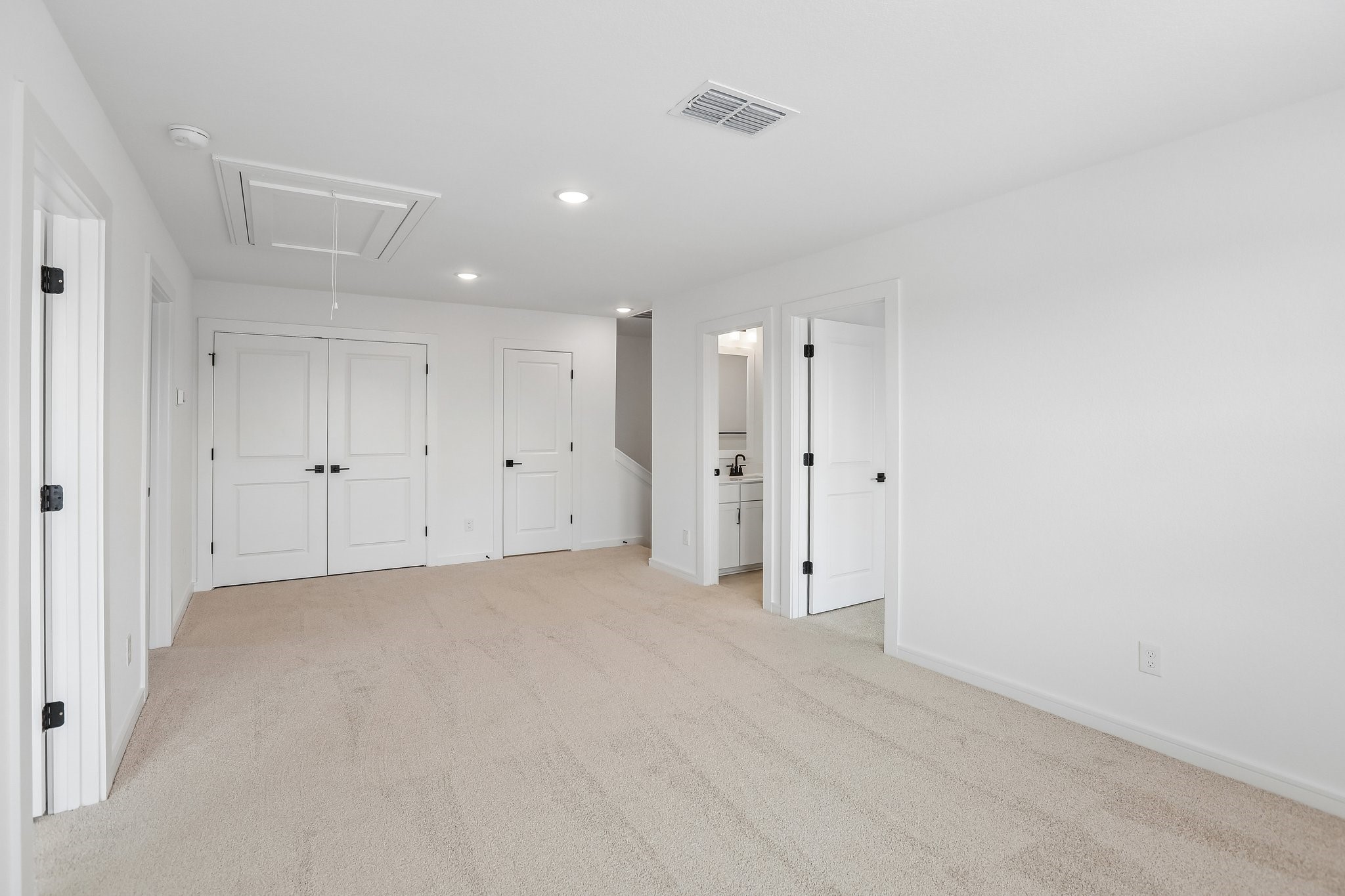 7922 Jade Crest Drive Property Photo 16