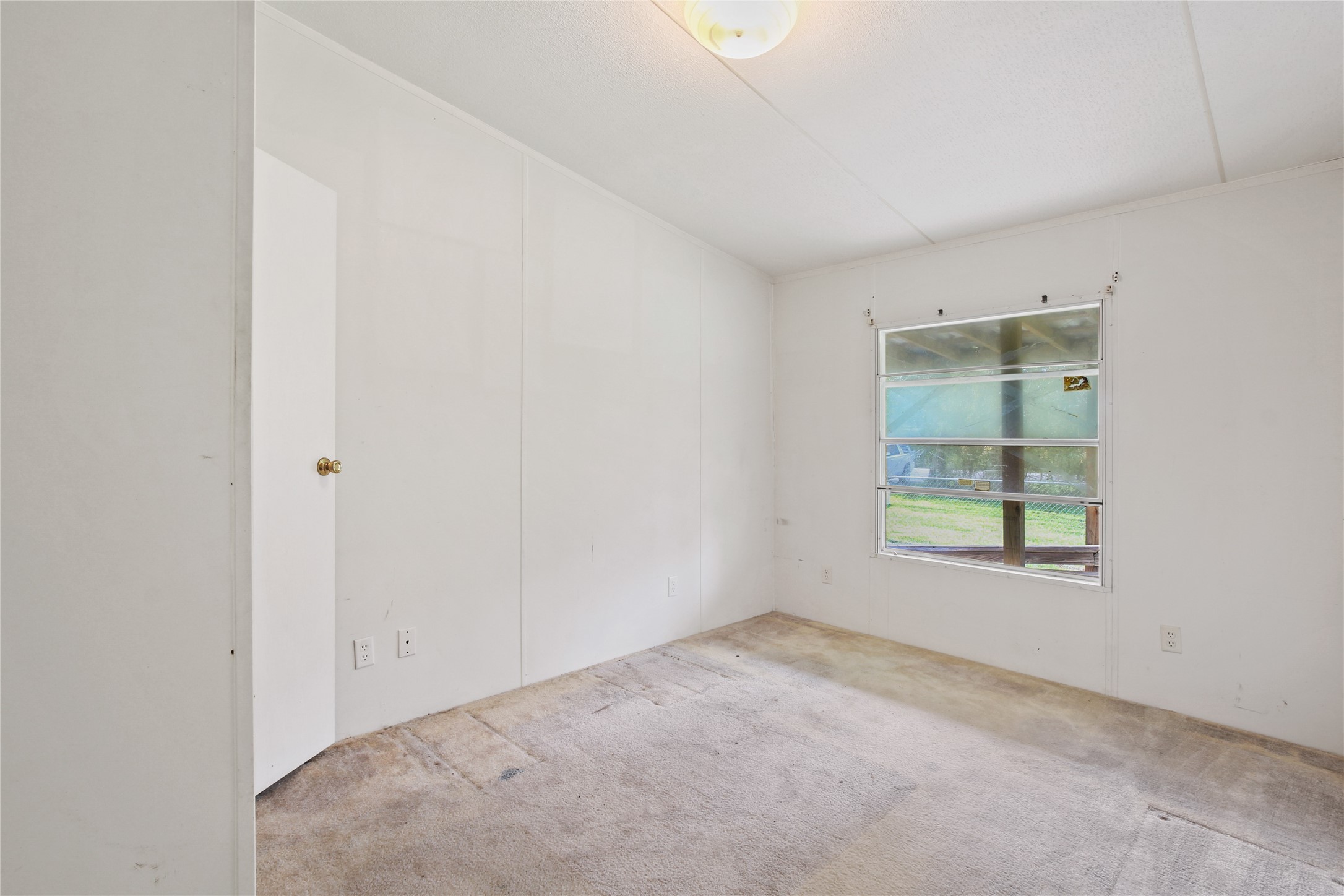 5823 County Road 166 Property Photo 12