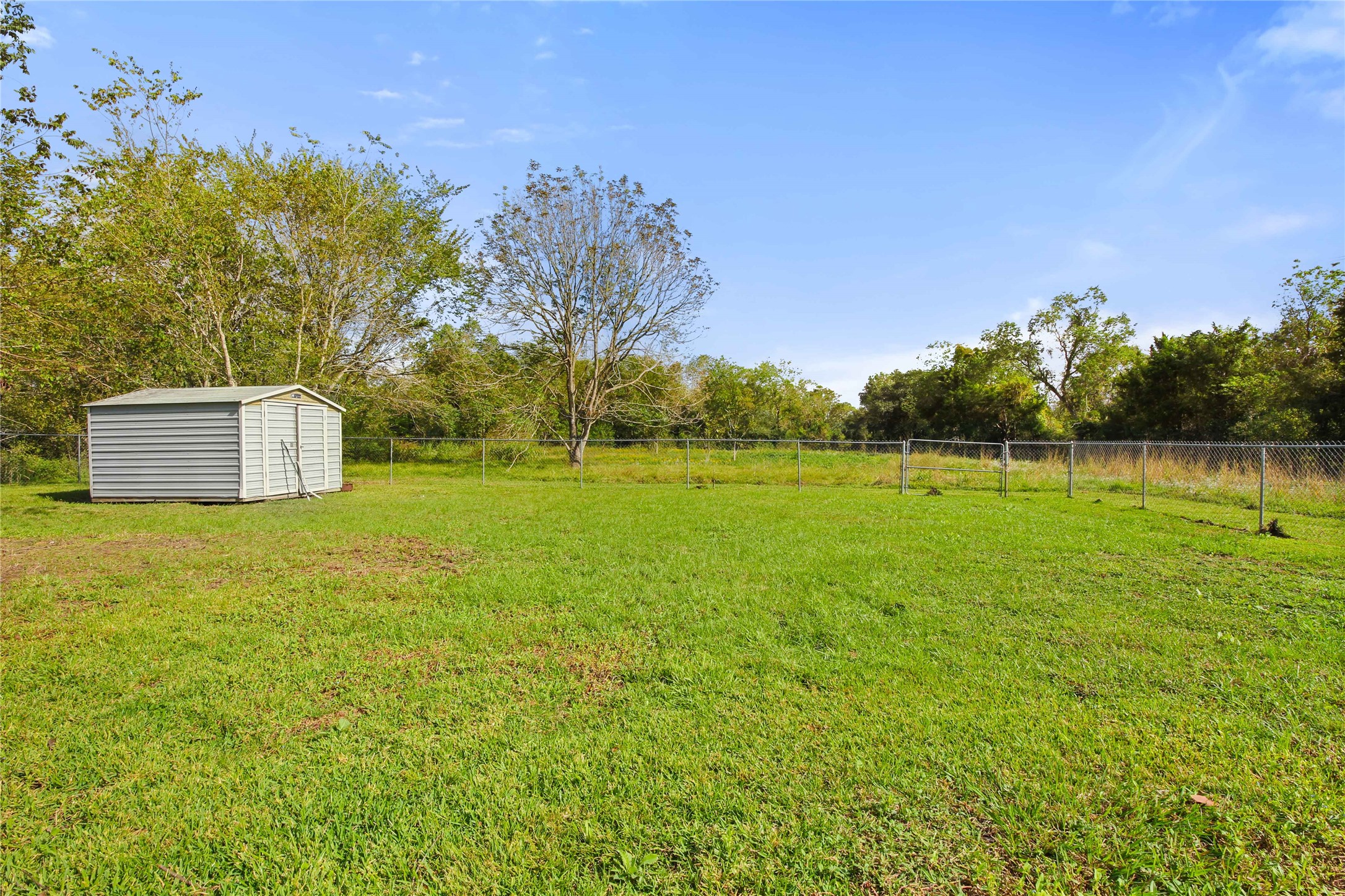 5823 County Road 166 Property Photo 13