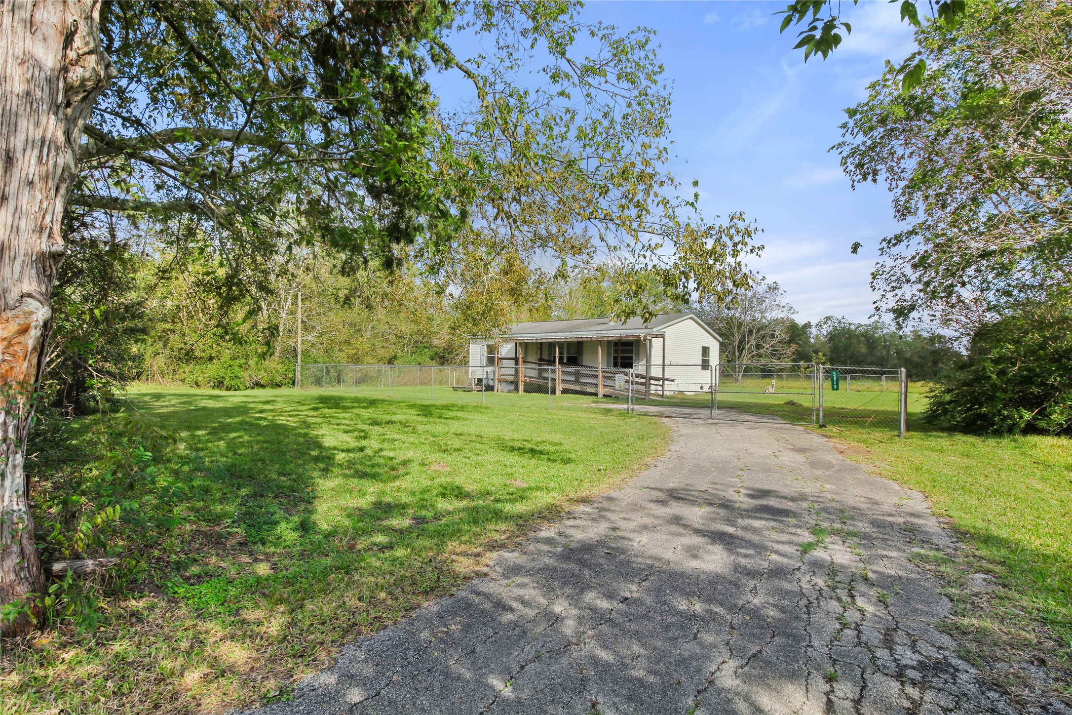 5823 County Road 166 Property Photo 14