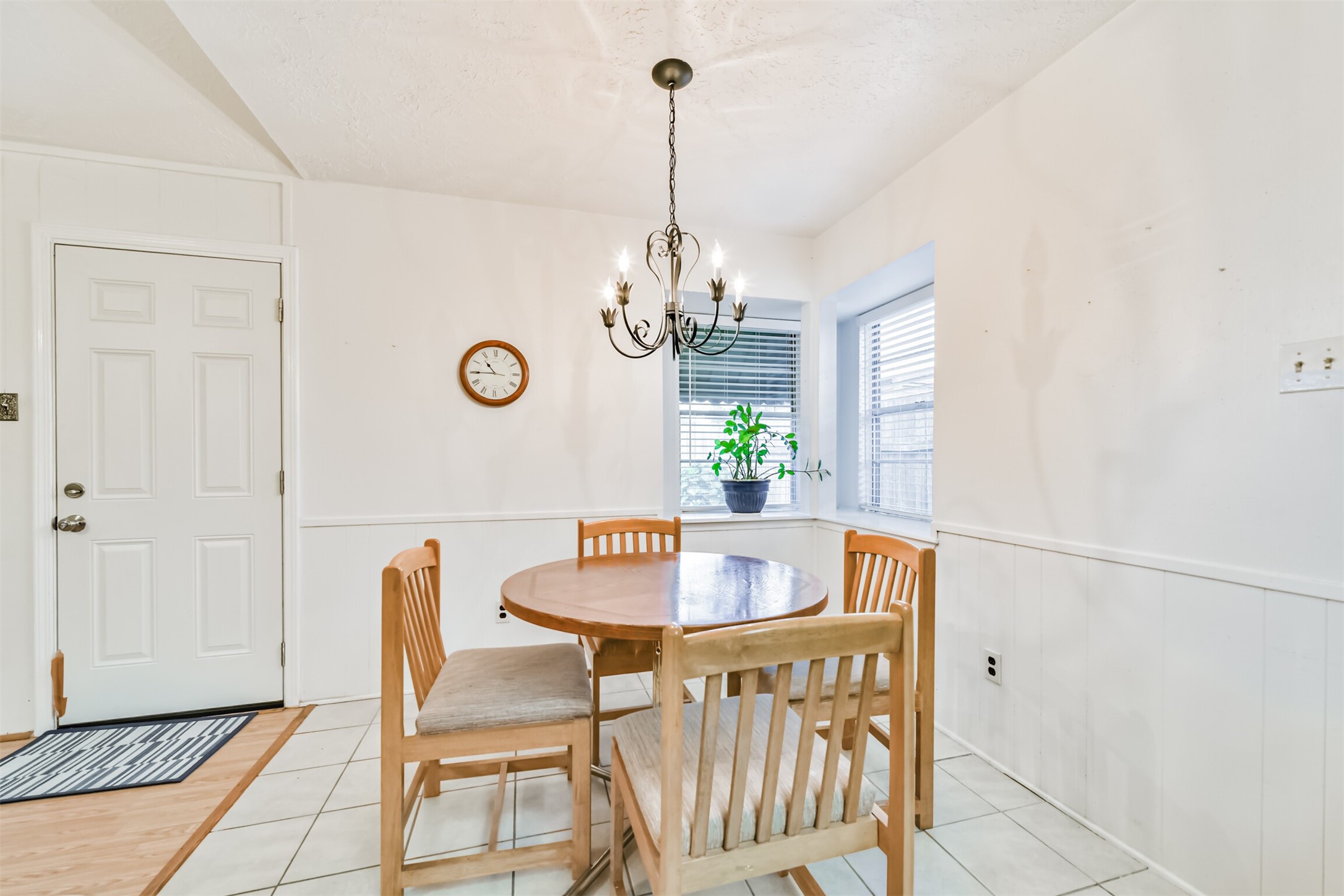 12118 Kirkholm Drive Property Photo 11