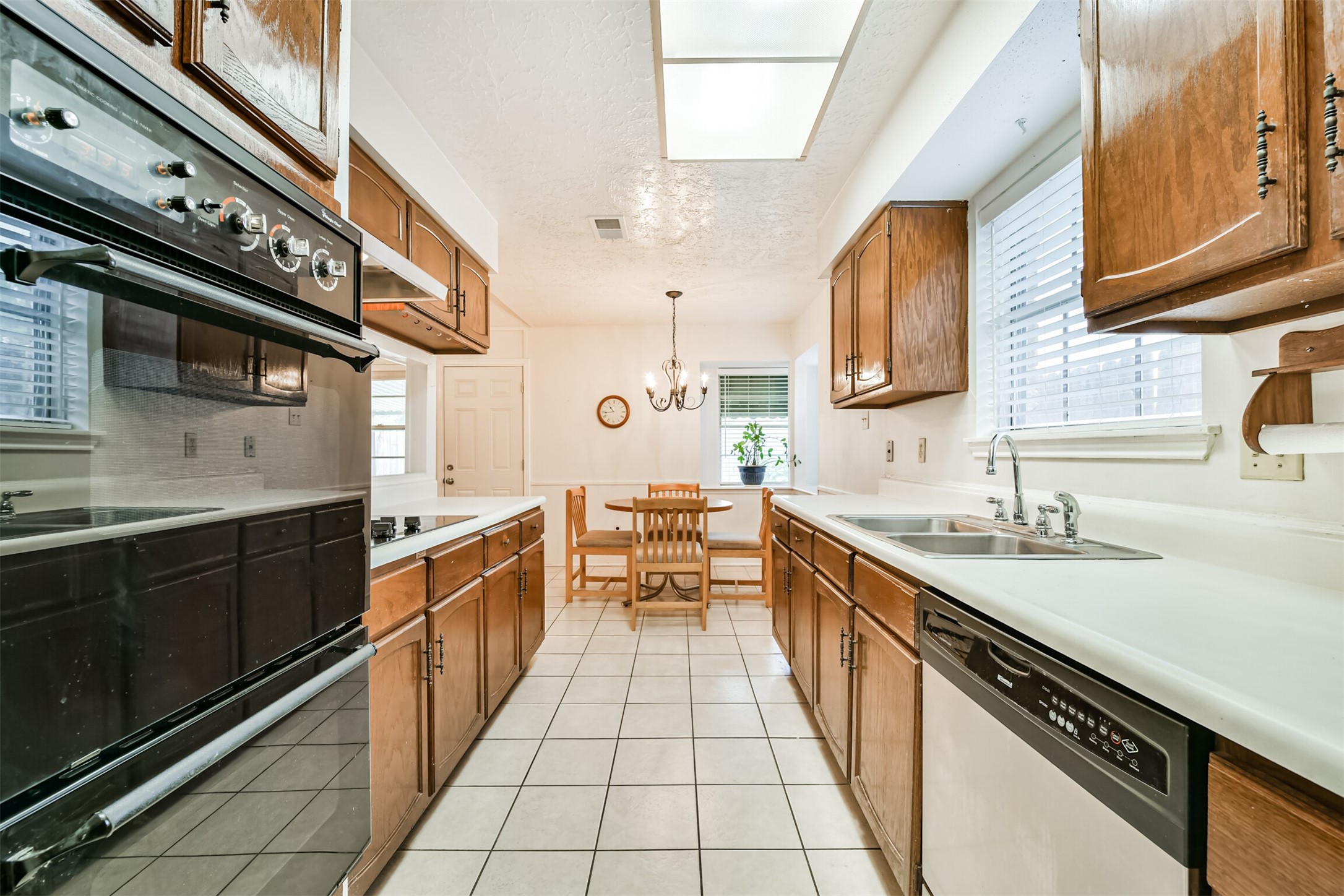 12118 Kirkholm Drive Property Photo 14