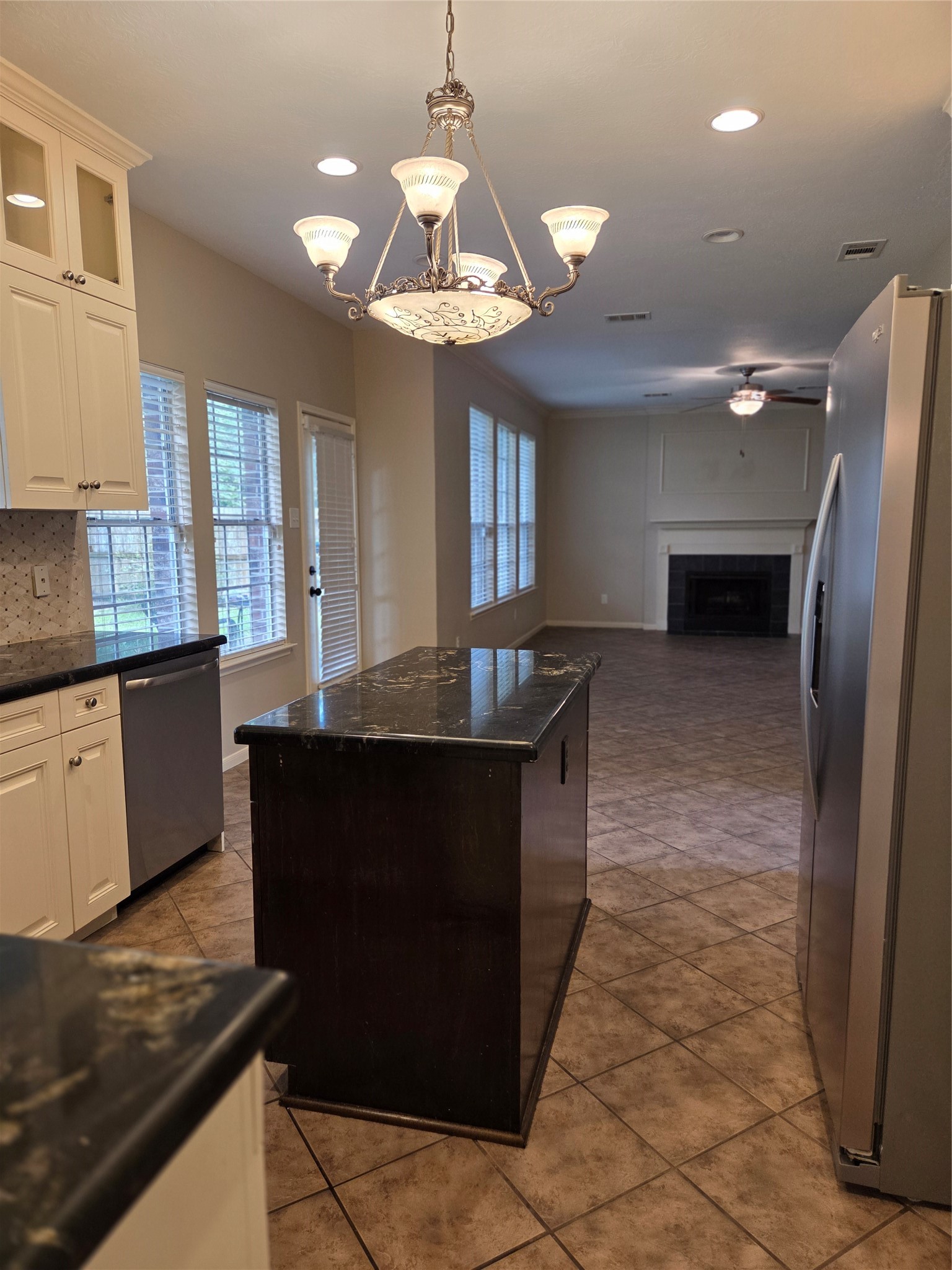 231 Needleleaf Lane Property Photo 6