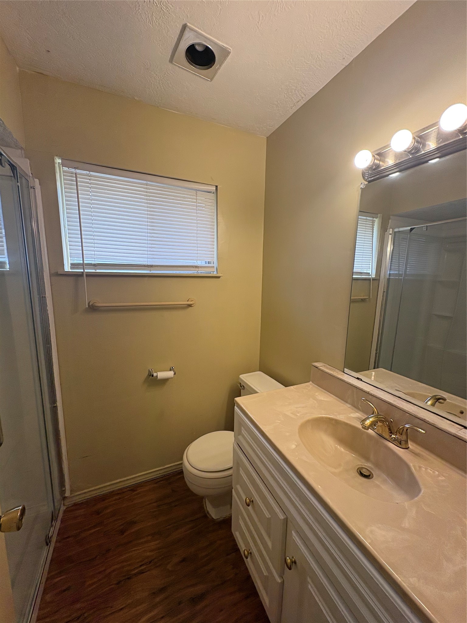 118 Honeysuckle Street Property Photo 11