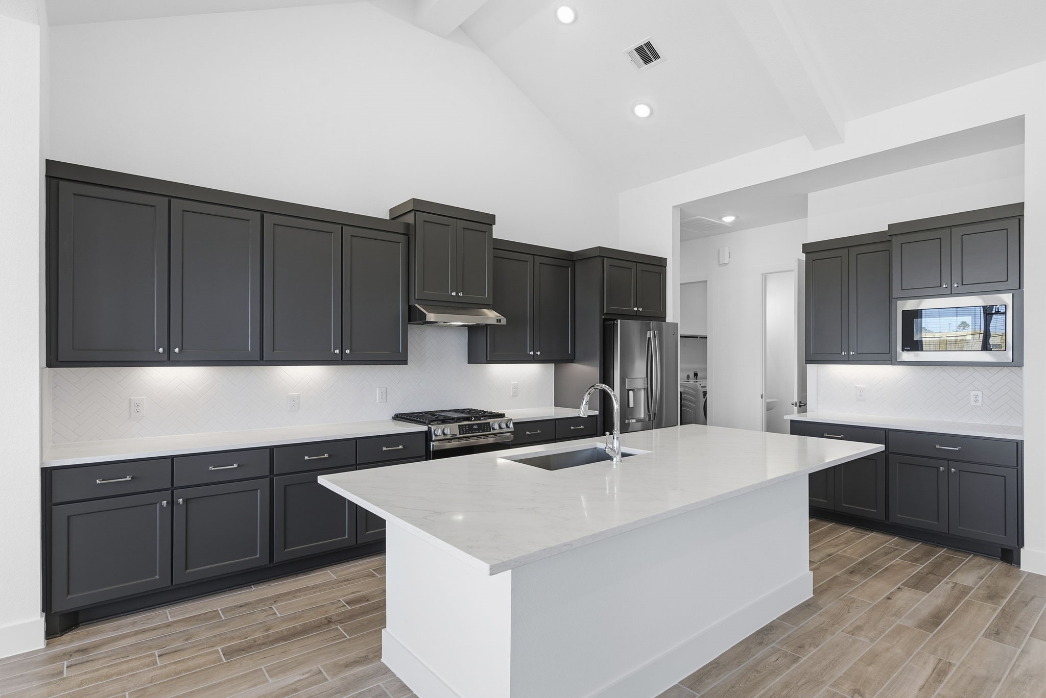6223 Parthenon Drive Property Photo 3
