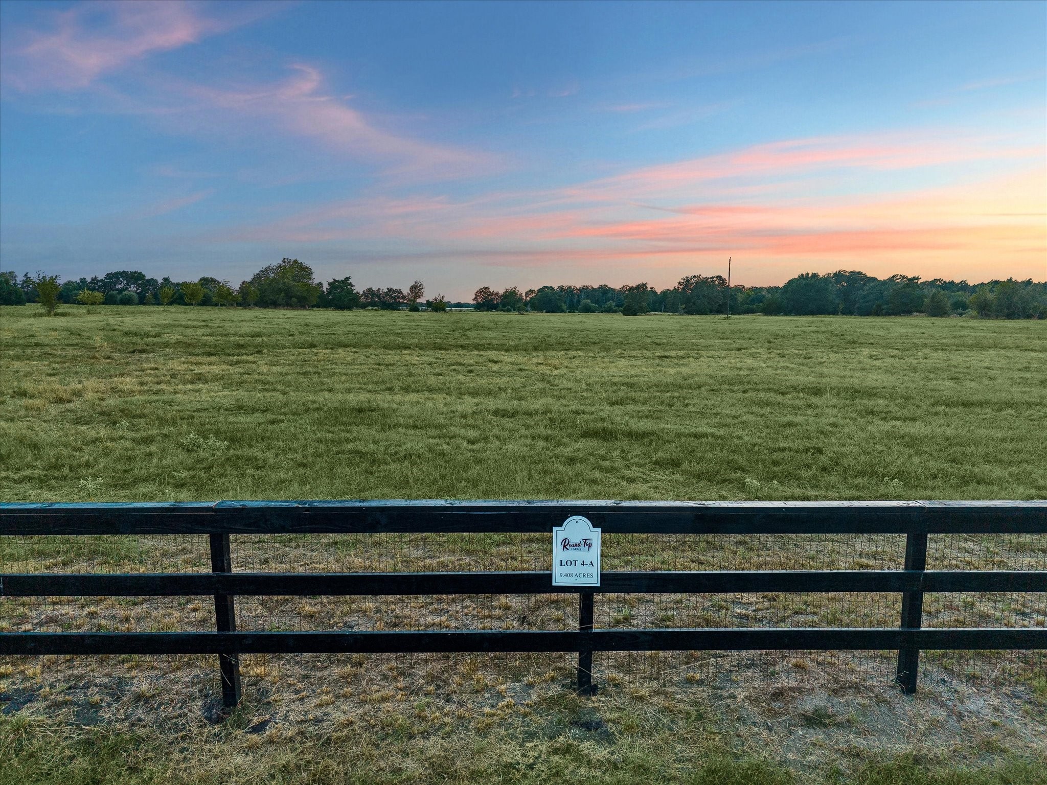4 Round Top Farms Drive Property Photo 2