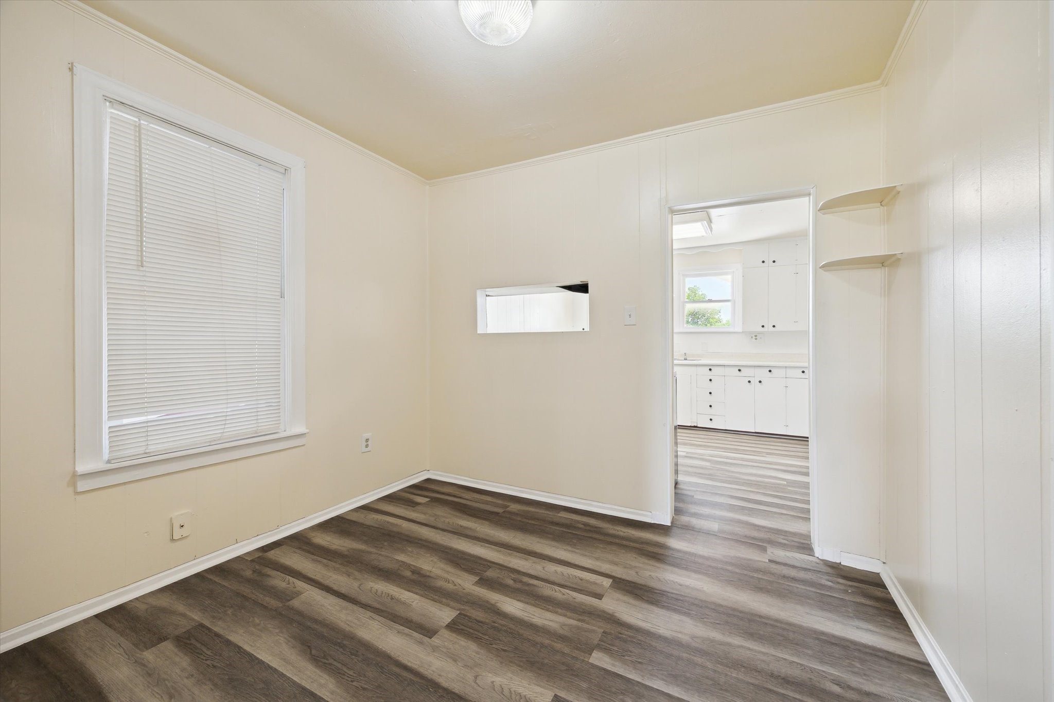 2923 Beverly Road Property Photo 3