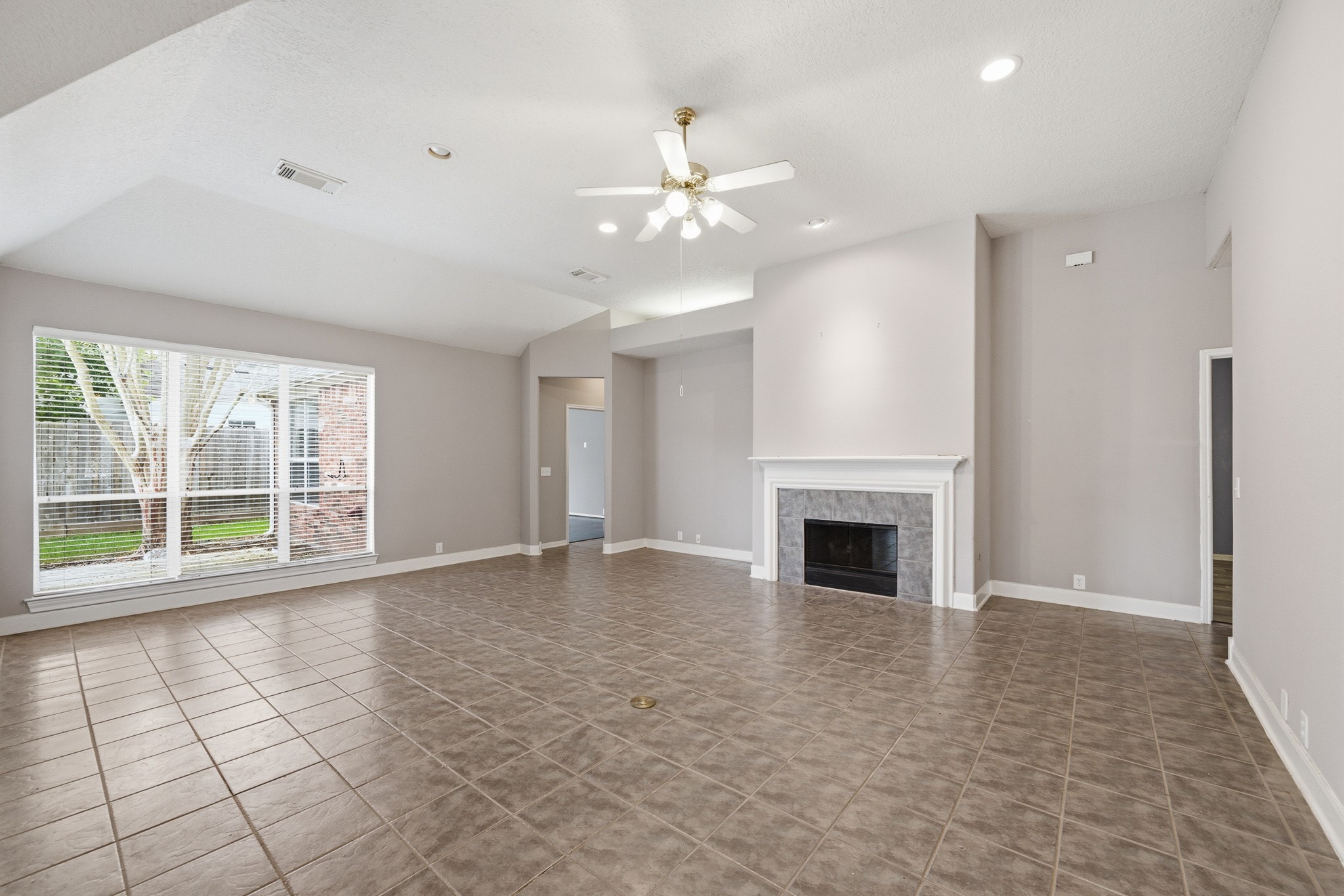 6523 Canyon Chase Drive Property Photo 12