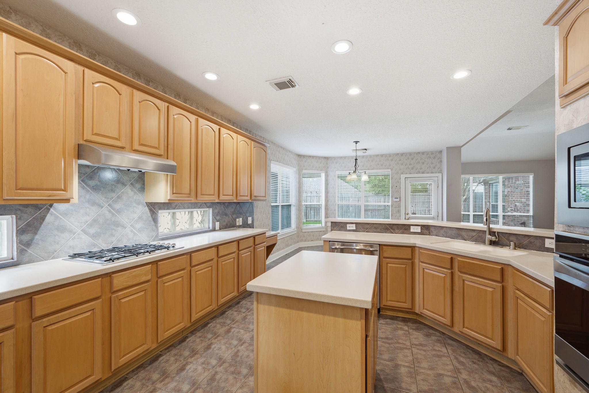 6523 Canyon Chase Drive Property Photo 19