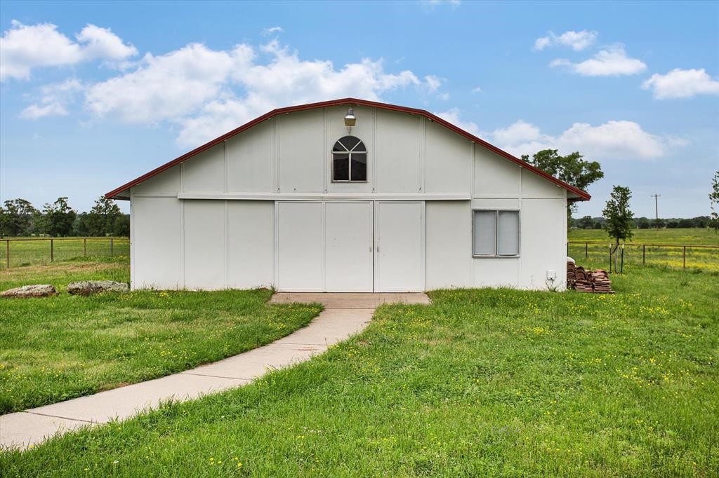 24600 Nine Bar Road Property Photo 4
