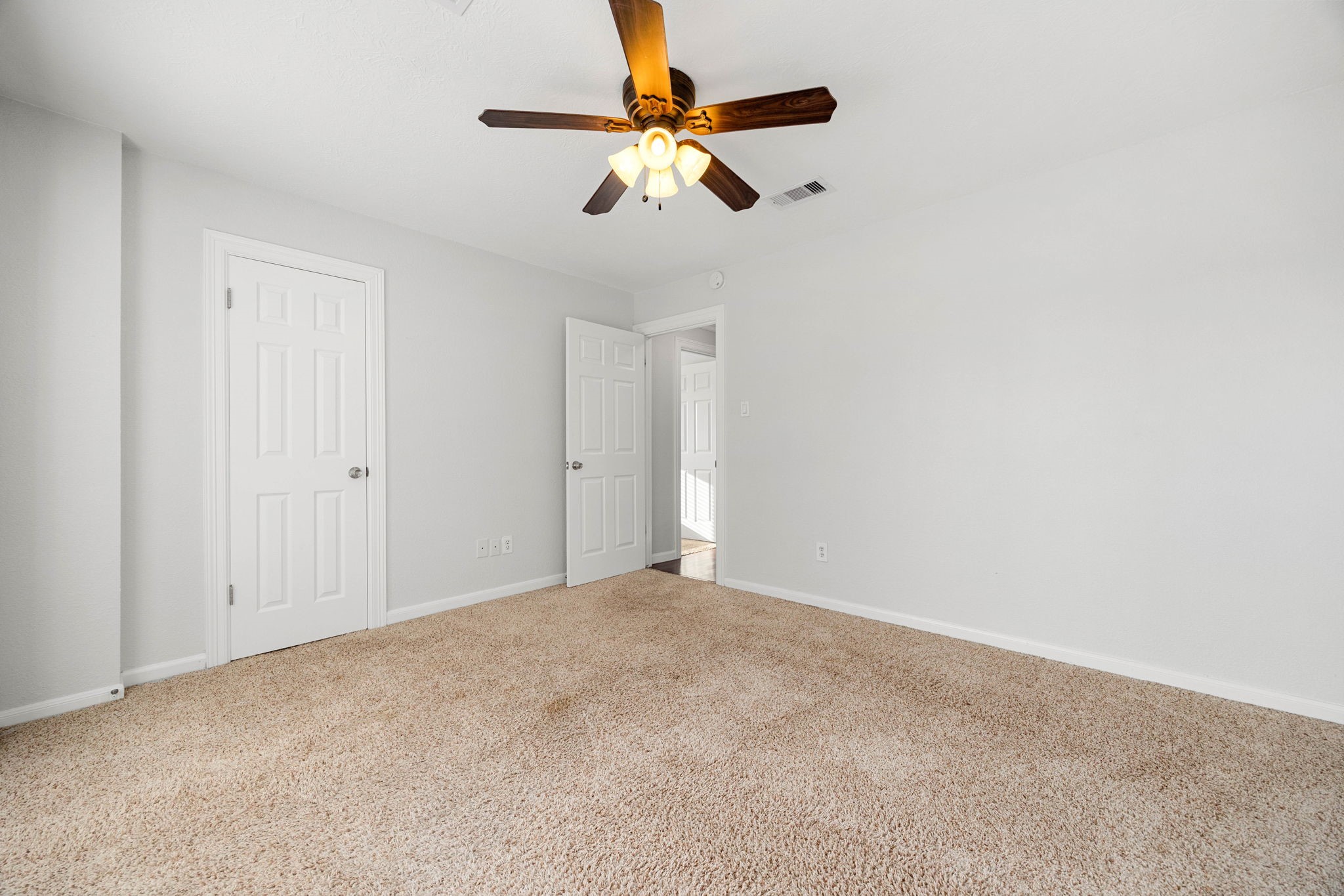 15526 Cabildo Drive Property Photo 17