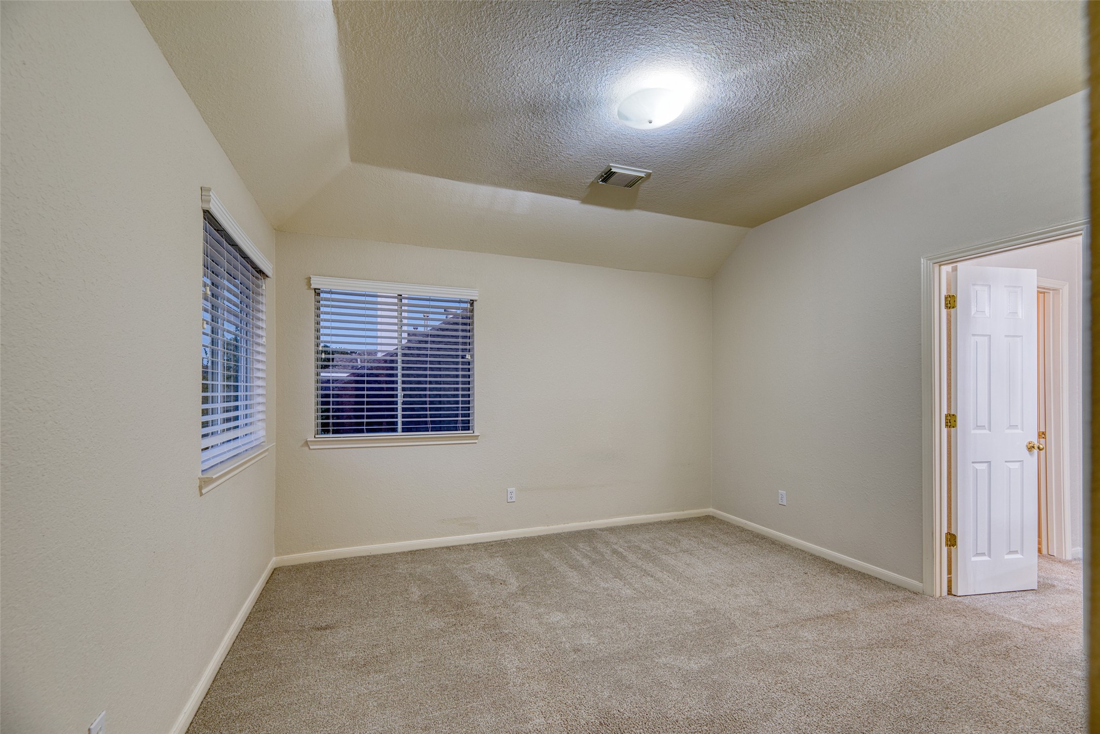 19226 Atherton Lane Property Photo 19