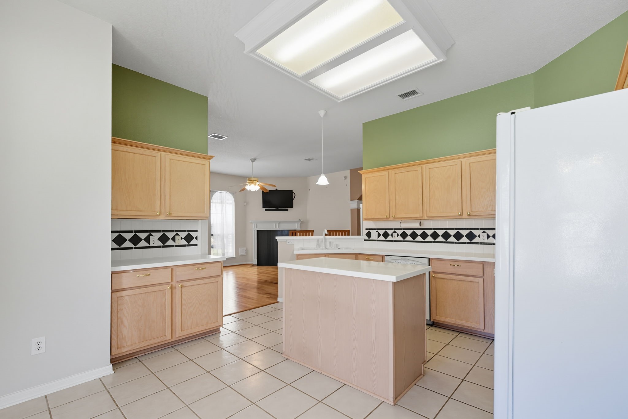 6738 Laguna Trace Street Property Photo 14