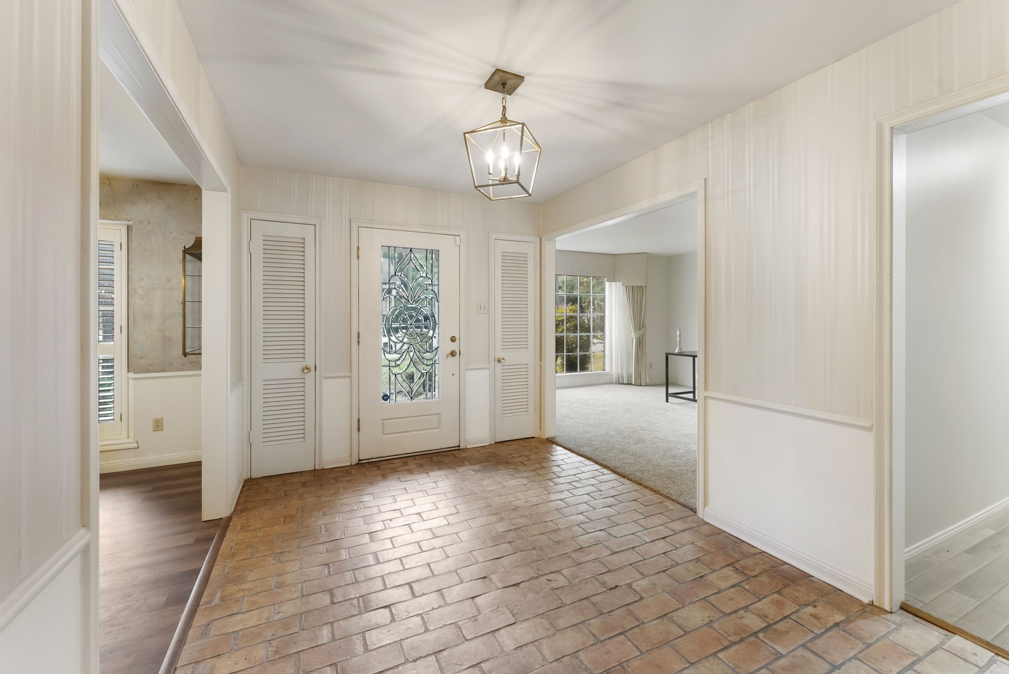 13643 Glen Erica Drive Property Photo 8