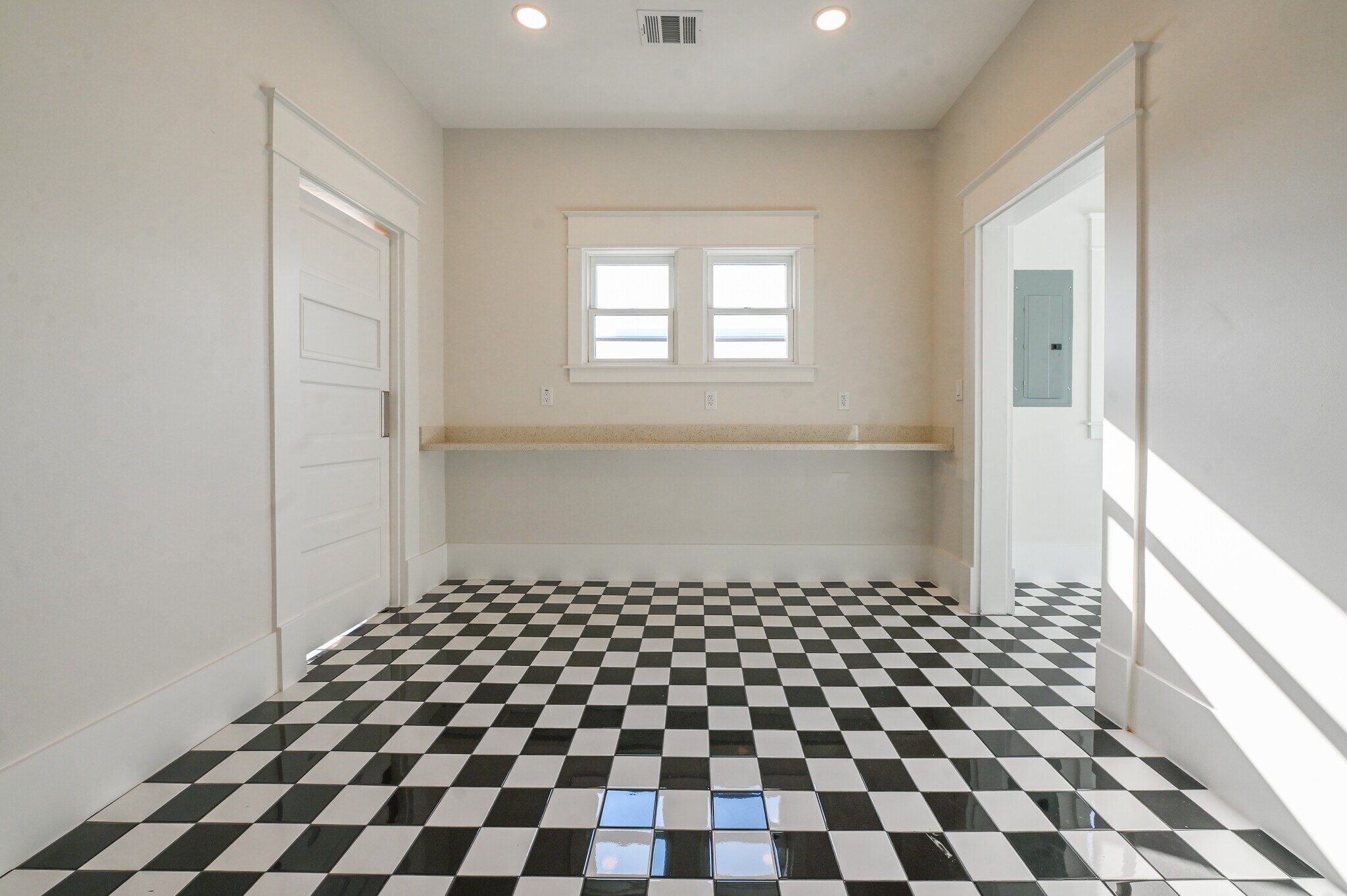811 Stuart Street C Property Photo 17