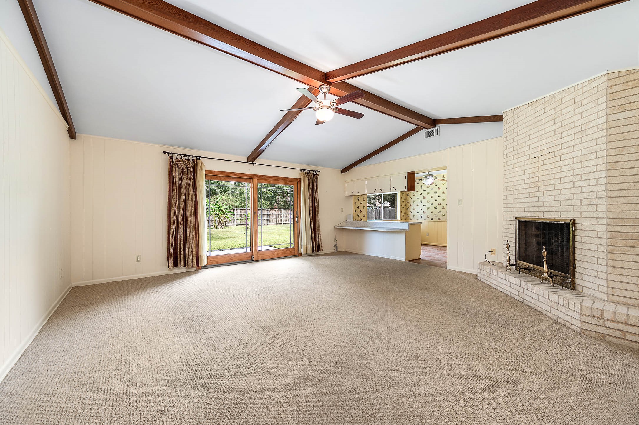 212 E Crestmont Drive Property Photo 16
