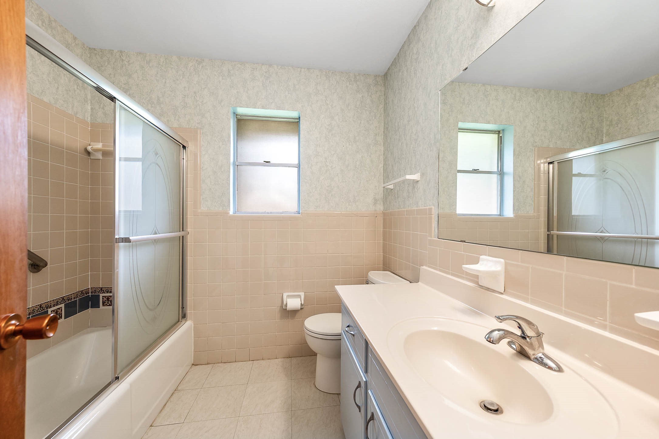 212 E Crestmont Drive Property Photo 31