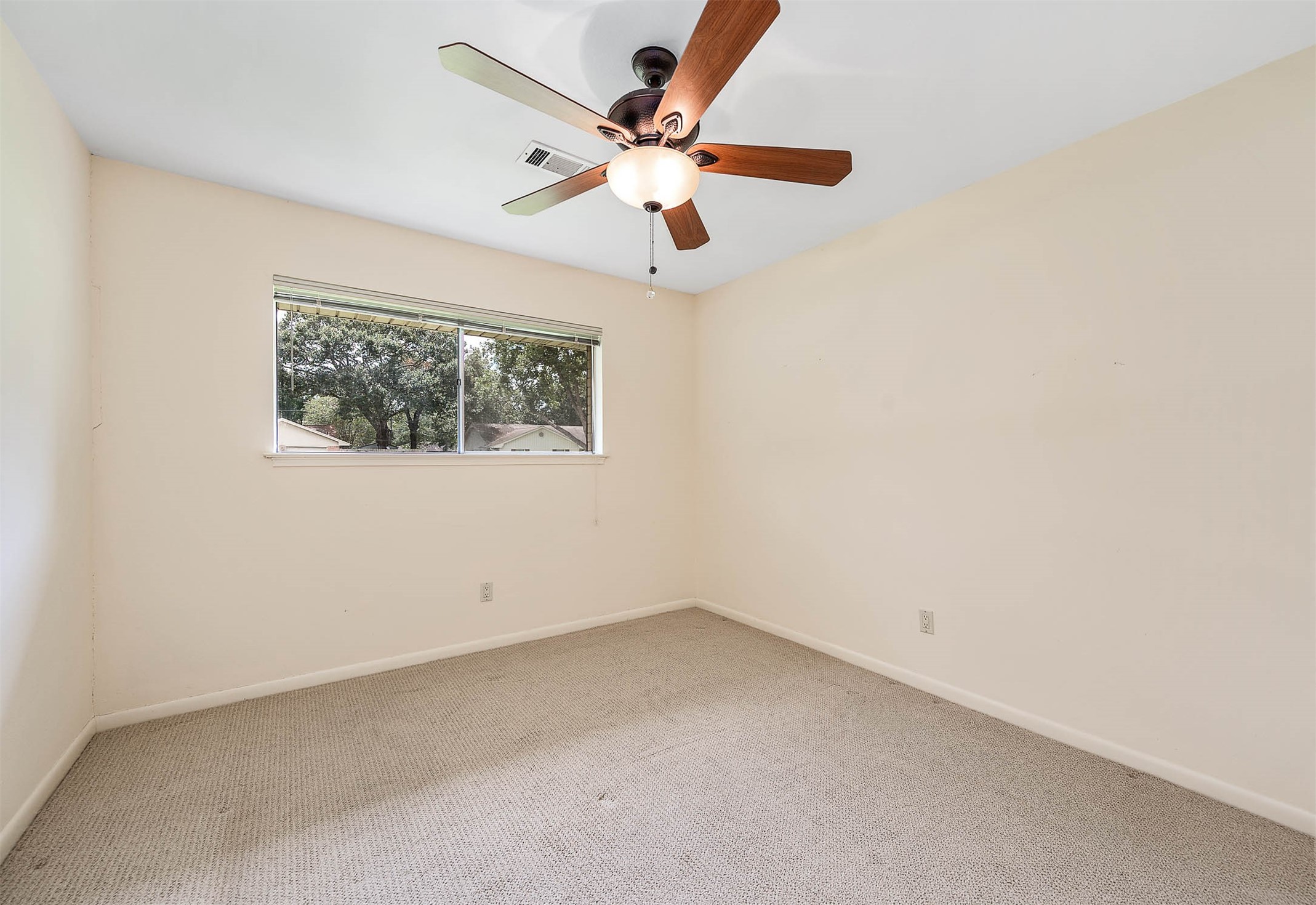 212 E Crestmont Drive Property Photo 33