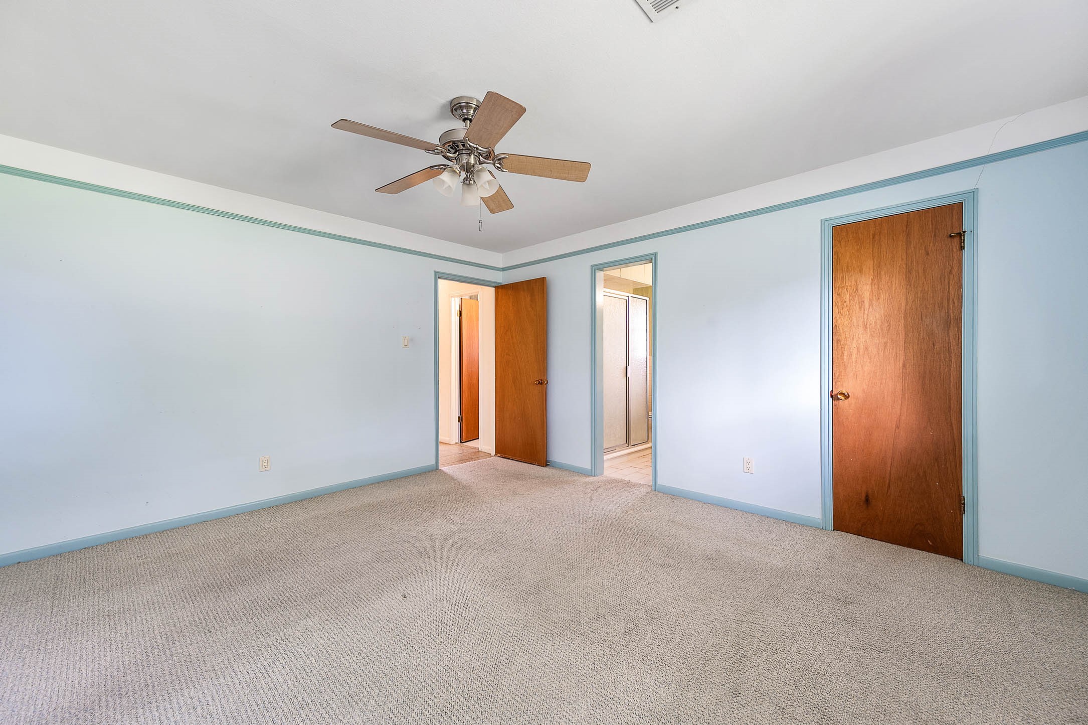 212 E Crestmont Drive Property Photo 36