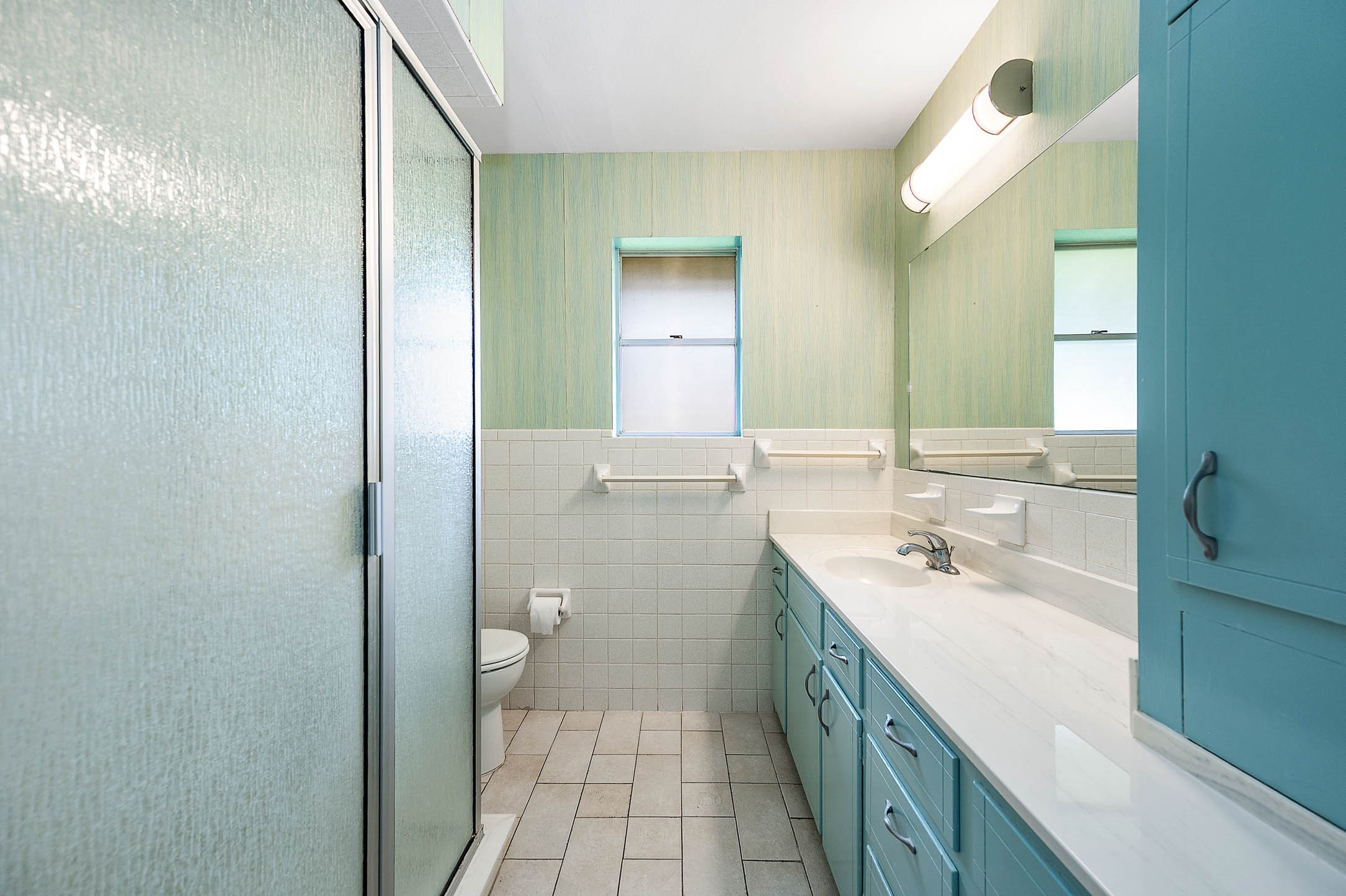212 E Crestmont Drive Property Photo 38
