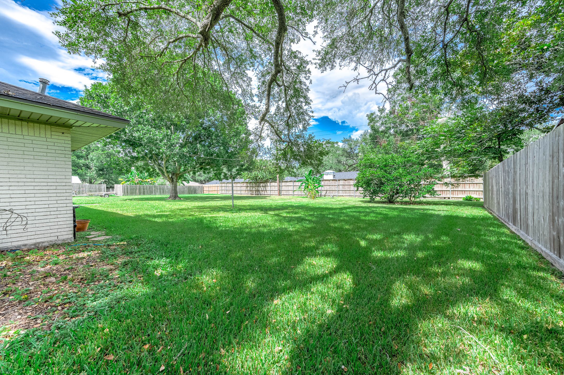 212 E Crestmont Drive Property Photo 42