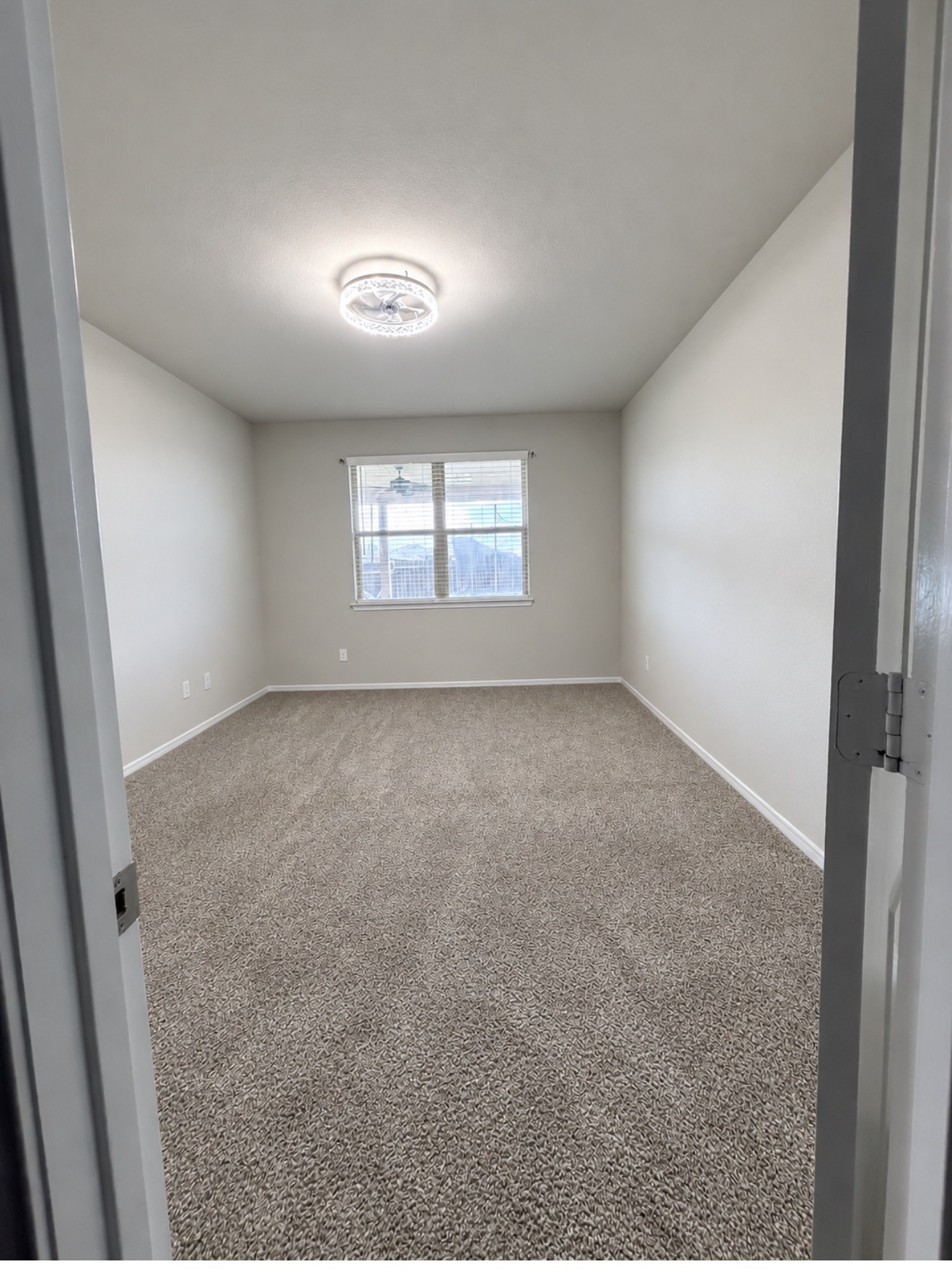 5439 Redwood Summit Lane Property Photo 4